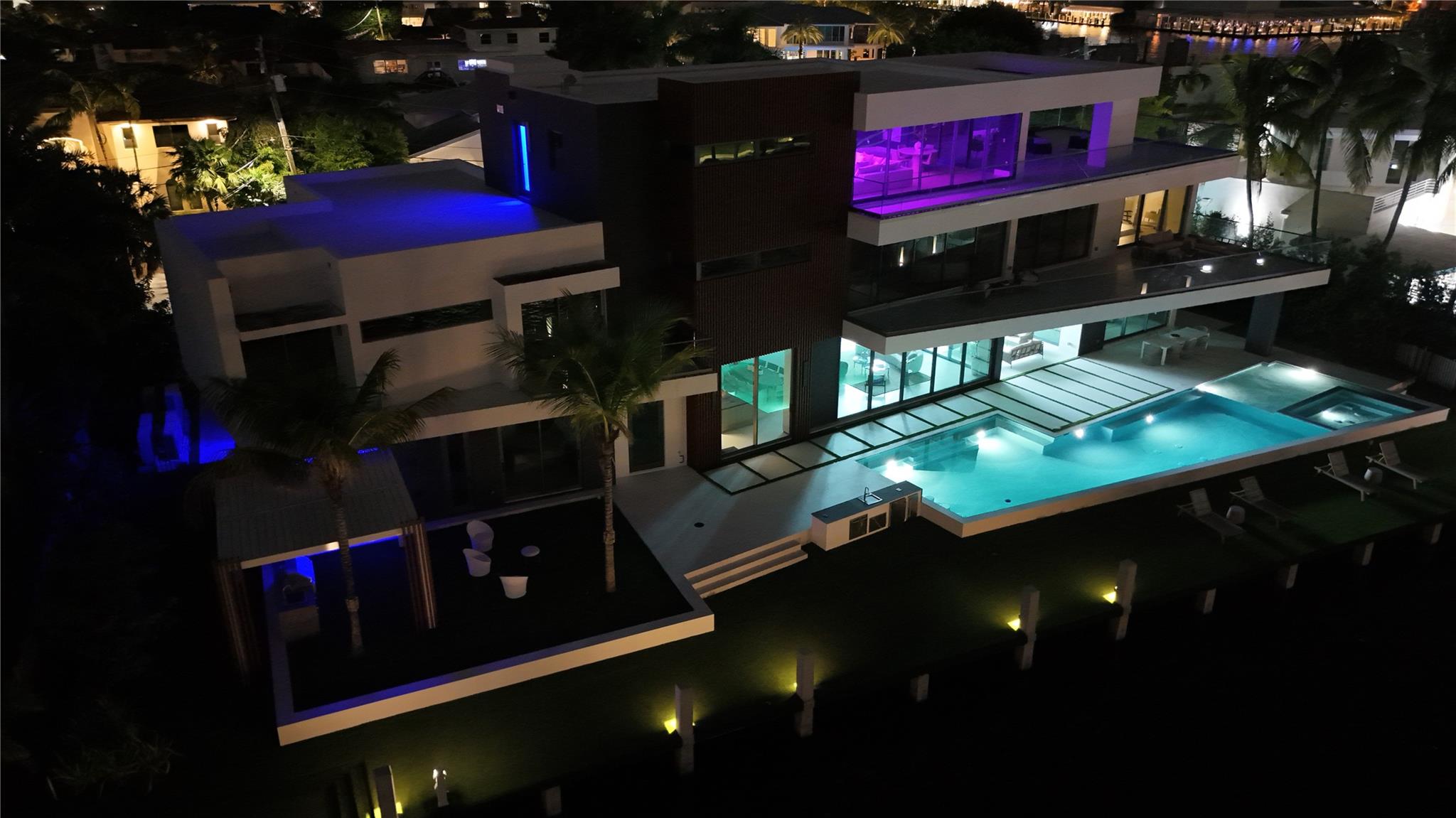 2880 NE 28th Street, Fort Lauderdale, FL 33306