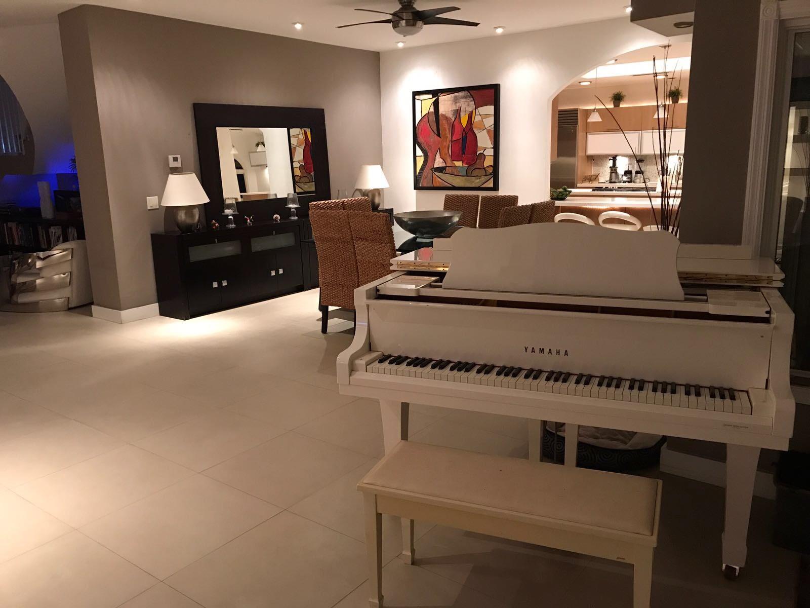 185 Palm Avenue, Miami Beach, FL 33139