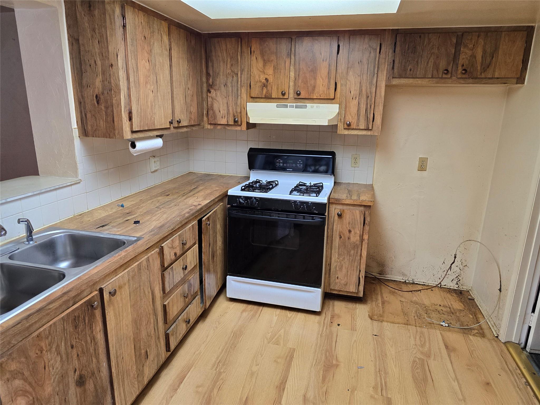Photo for 11440 NW 46th Place, Sunrise, FL 33323 - Listing #FX-10509783 11440 NW 46th Place, Sunrise, FL 33323