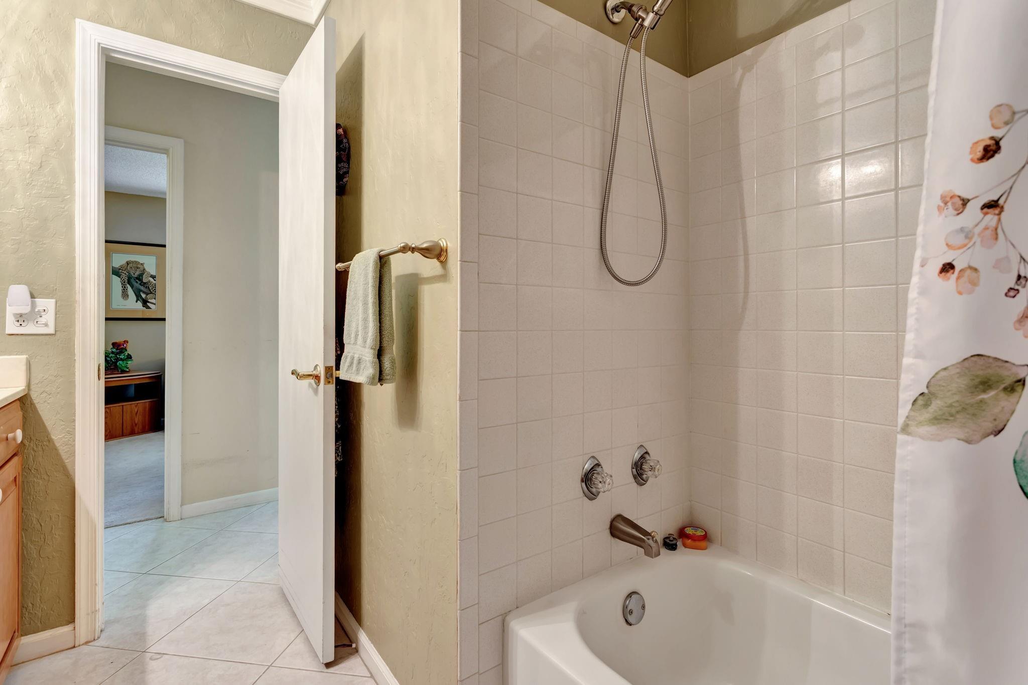 10072 Ramblewood Drive, Coral Springs, FL 33071