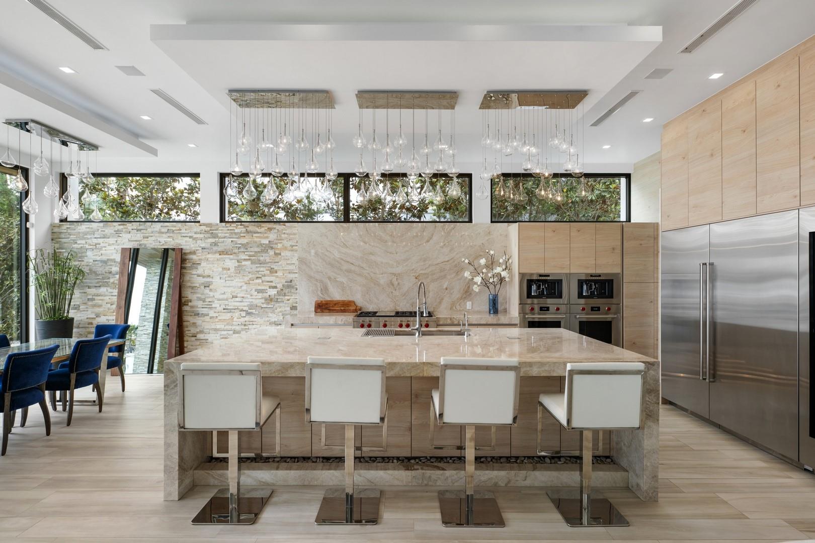 2437 Delmar Place, Fort Lauderdale, FL 33301