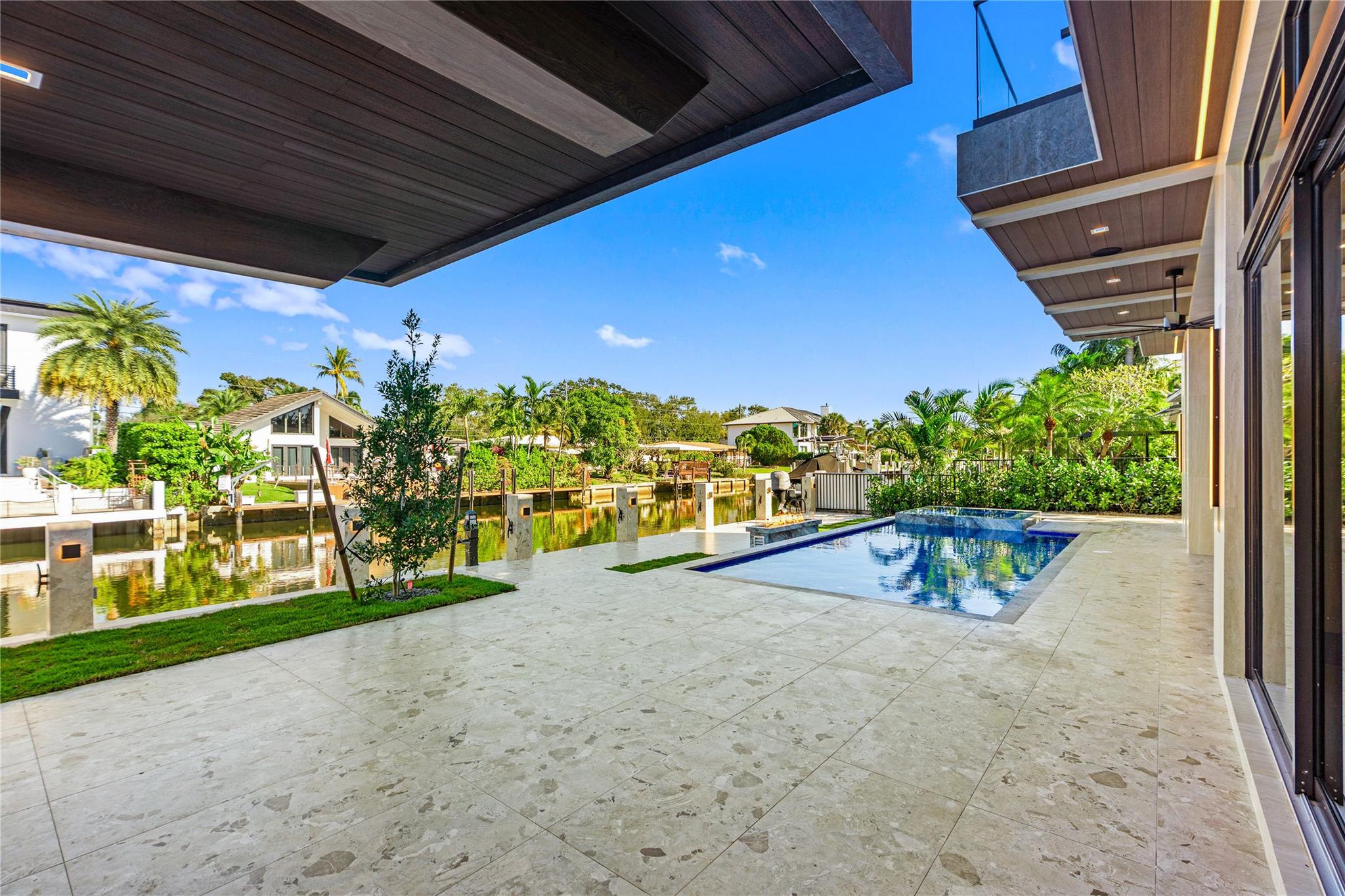 2441 NE 48th Court, Lighthouse Point, FL 33064