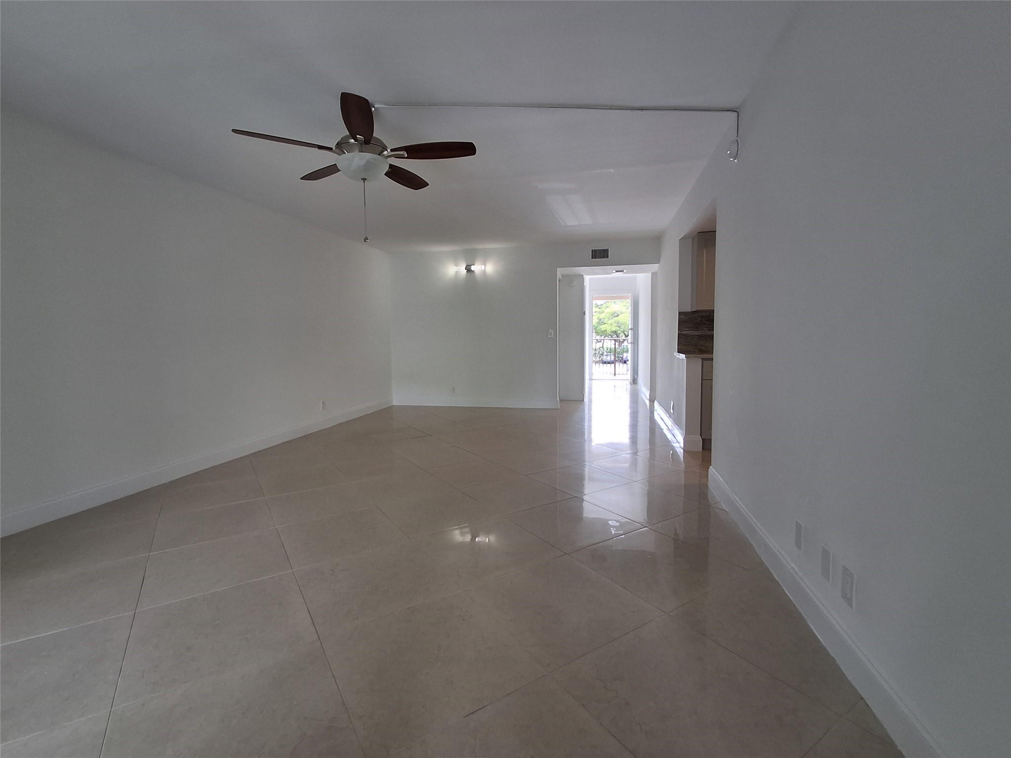 8763 Shadow Wood Boulevard 202, Coral Springs, FL 33071