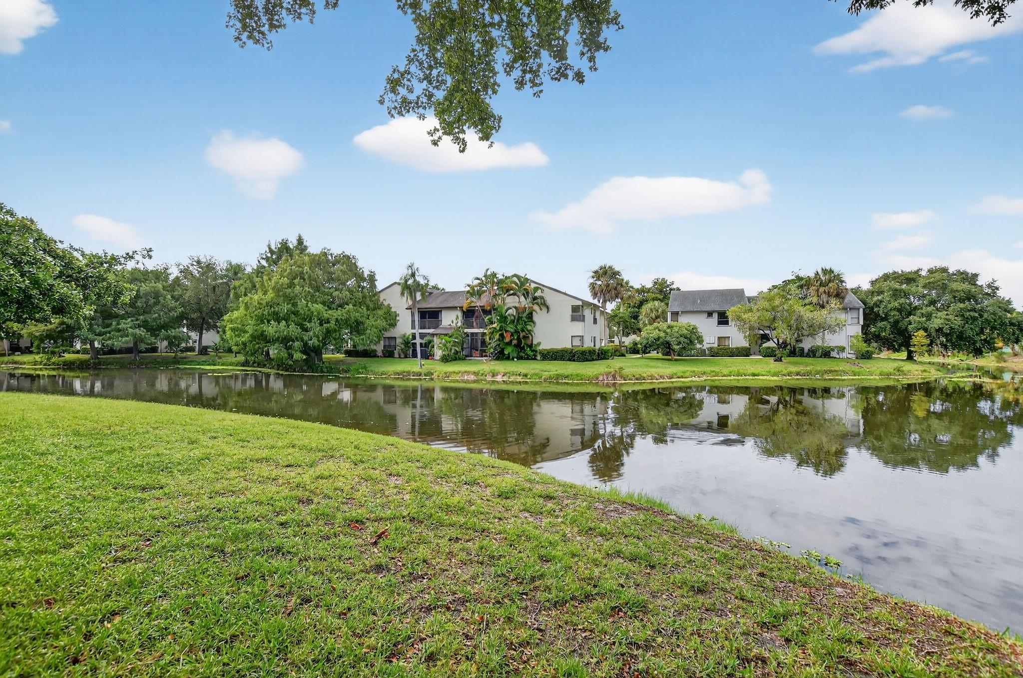 Photo for 3751 Cocoplum Circle, 3564, Coconut Creek, FL 33063 - Listing #FX-10525620 3751 Cocoplum Circle, 3564, Coconut Creek, FL 33063