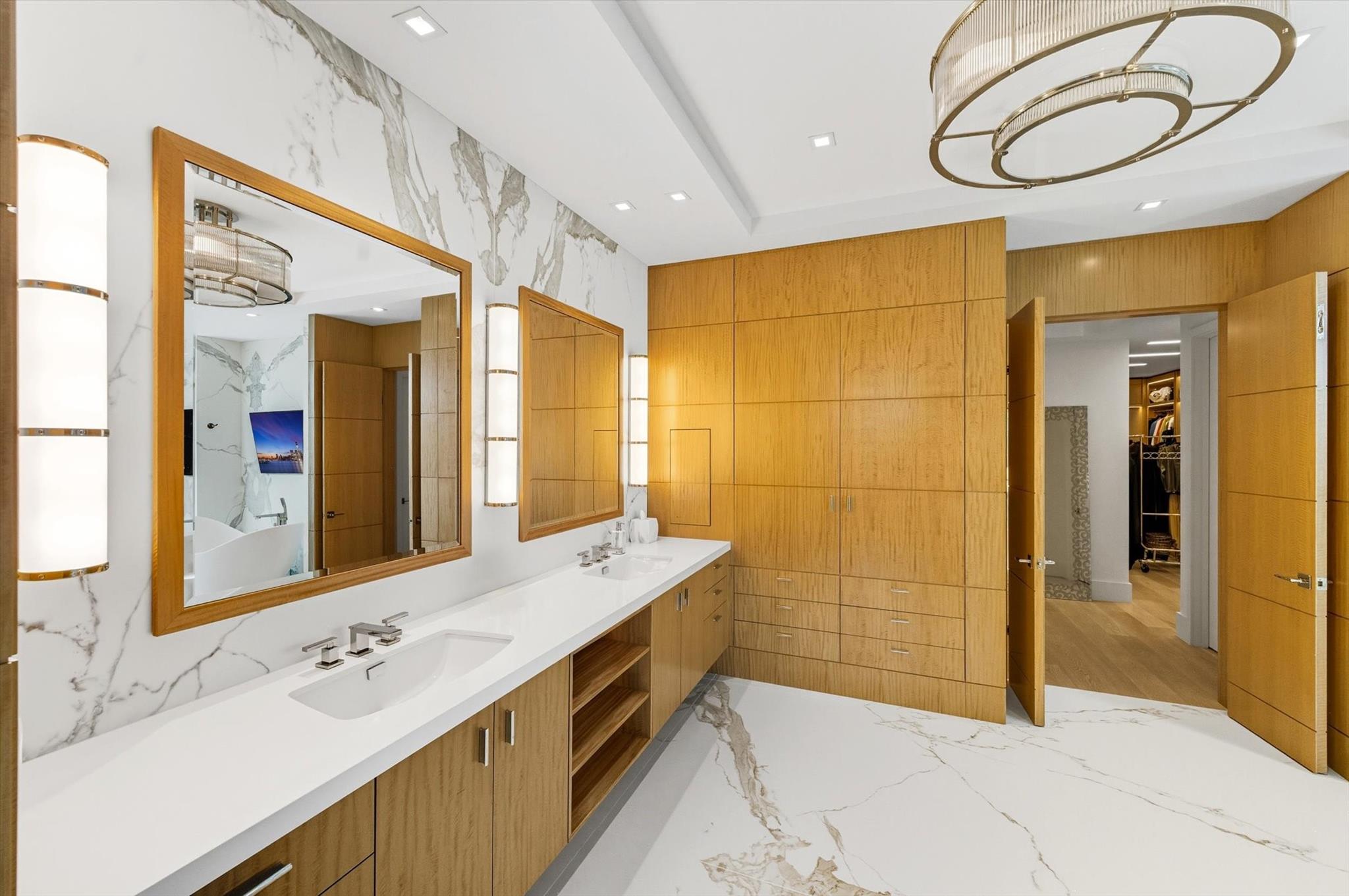 14 N Isla Bahia Drive, Fort Lauderdale, FL 33316