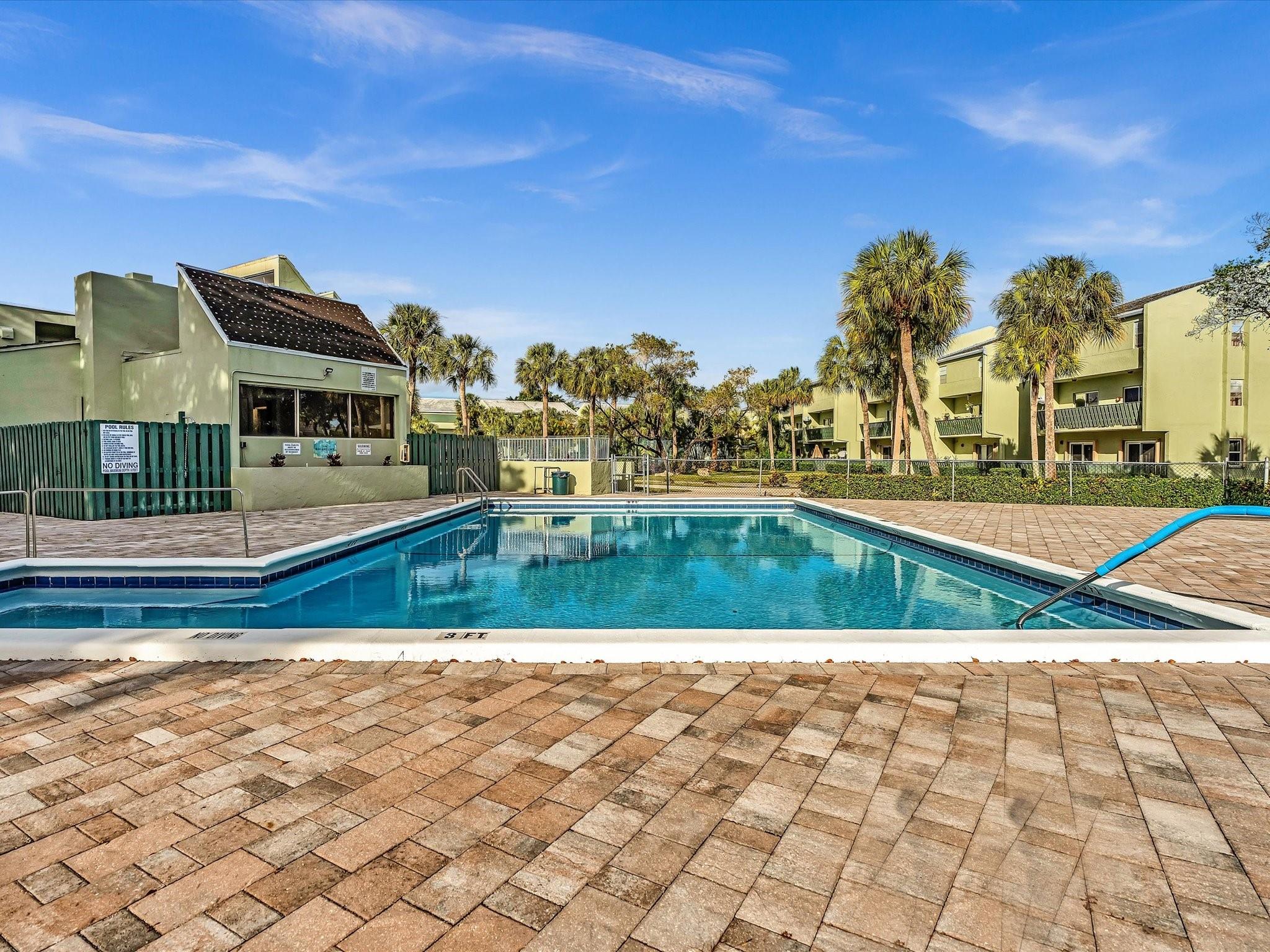 8911 NW 28th Drive E, Coral Springs, FL 33065