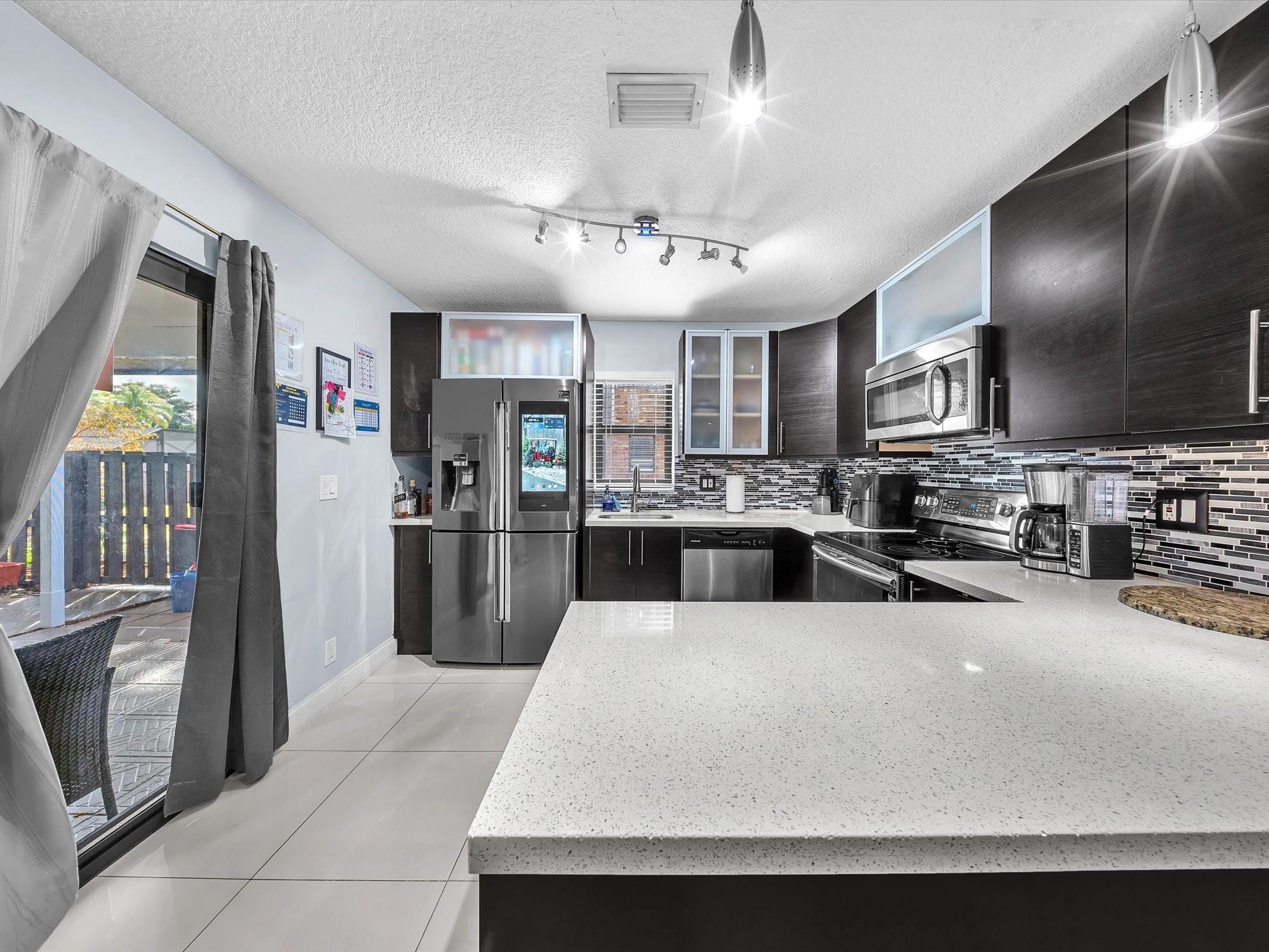 2496 NW 99th Avenue, Coral Springs, FL 33065