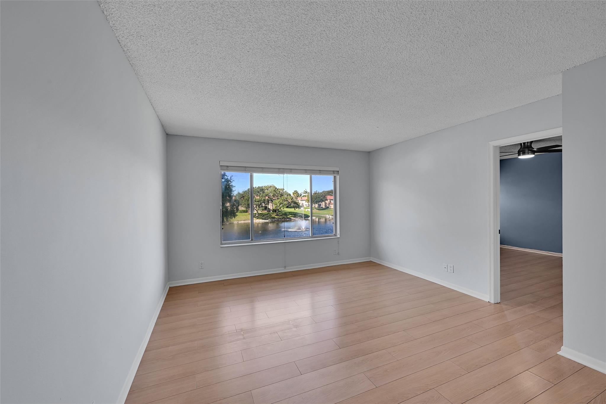 906 Twin Lakes Drive 8-J, Coral Springs, FL 33071