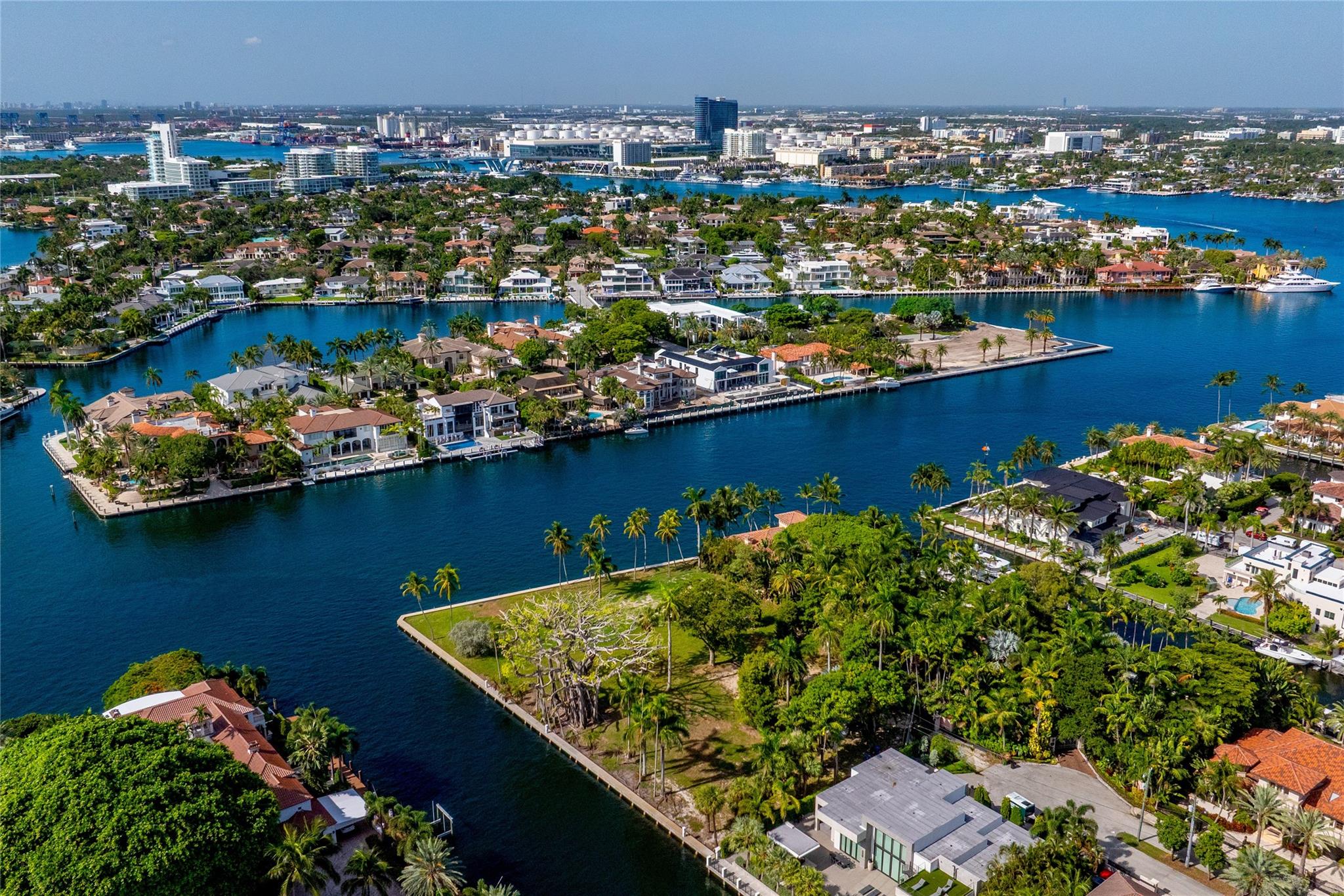 1000 Riviera Isle Drive, Fort Lauderdale, FL 33301