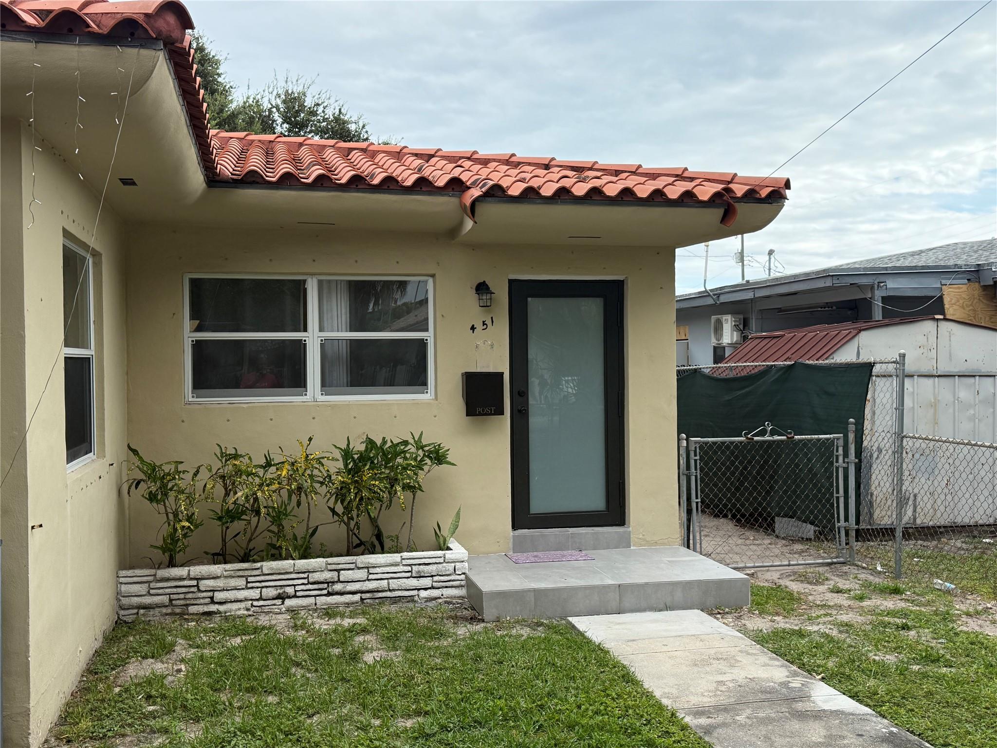 Photo for 453 NW 35th Avenue, Miami, FL 33125 - listing #FX-10535067 453 NW 35th Avenue, Miami, FL 33125
