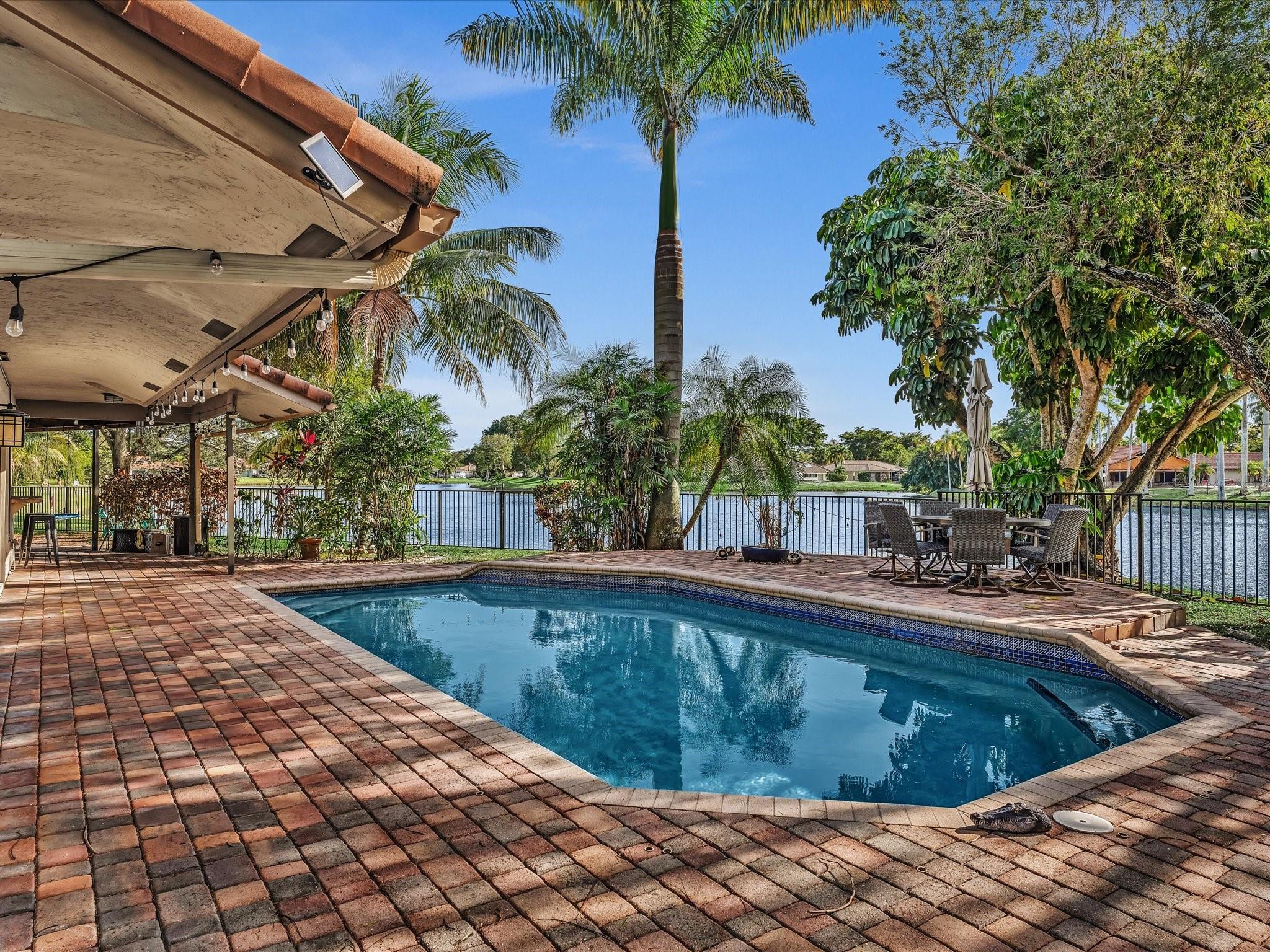 10320 NW 6th Street, Coral Springs, FL 33071