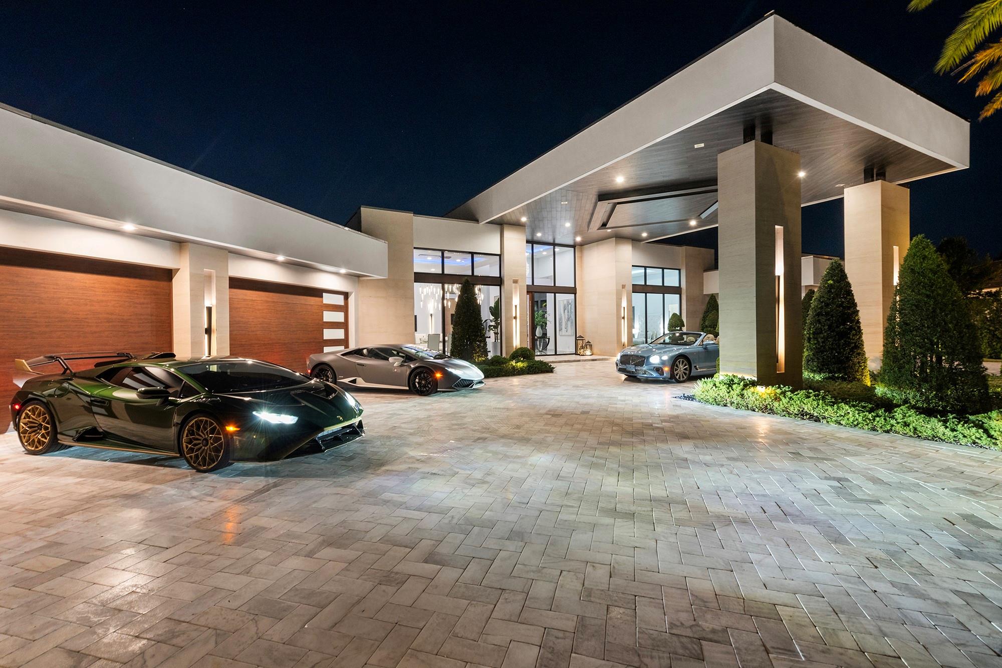 4041 Country Club Lane, Fort Lauderdale, FL 33308