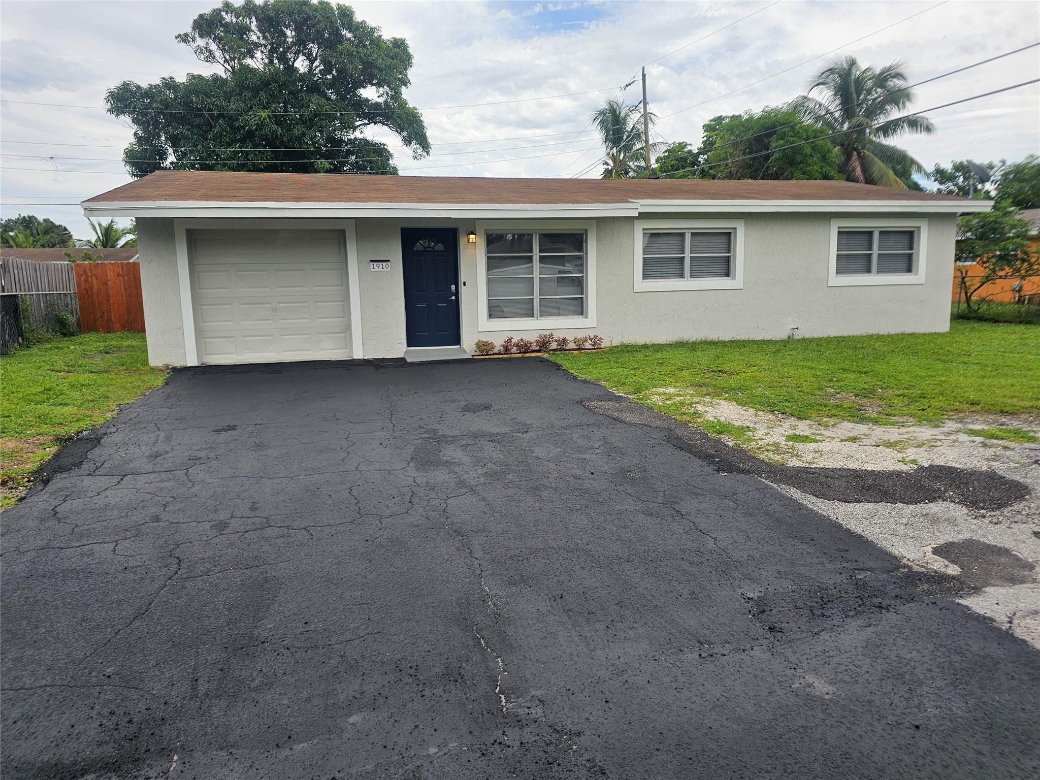 Photo for 1910 NE 1st Terrace, Pompano Beach, FL 33060 - listing #FX-10548029 1910 NE 1st Terrace, Pompano Beach, FL 33060