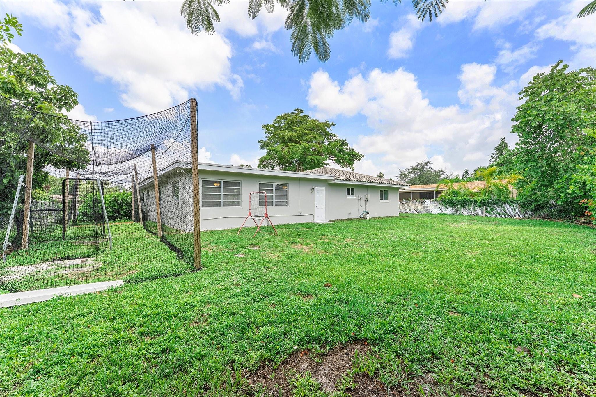 2757 NW 83rd Terrace, Coral Springs, FL 33065