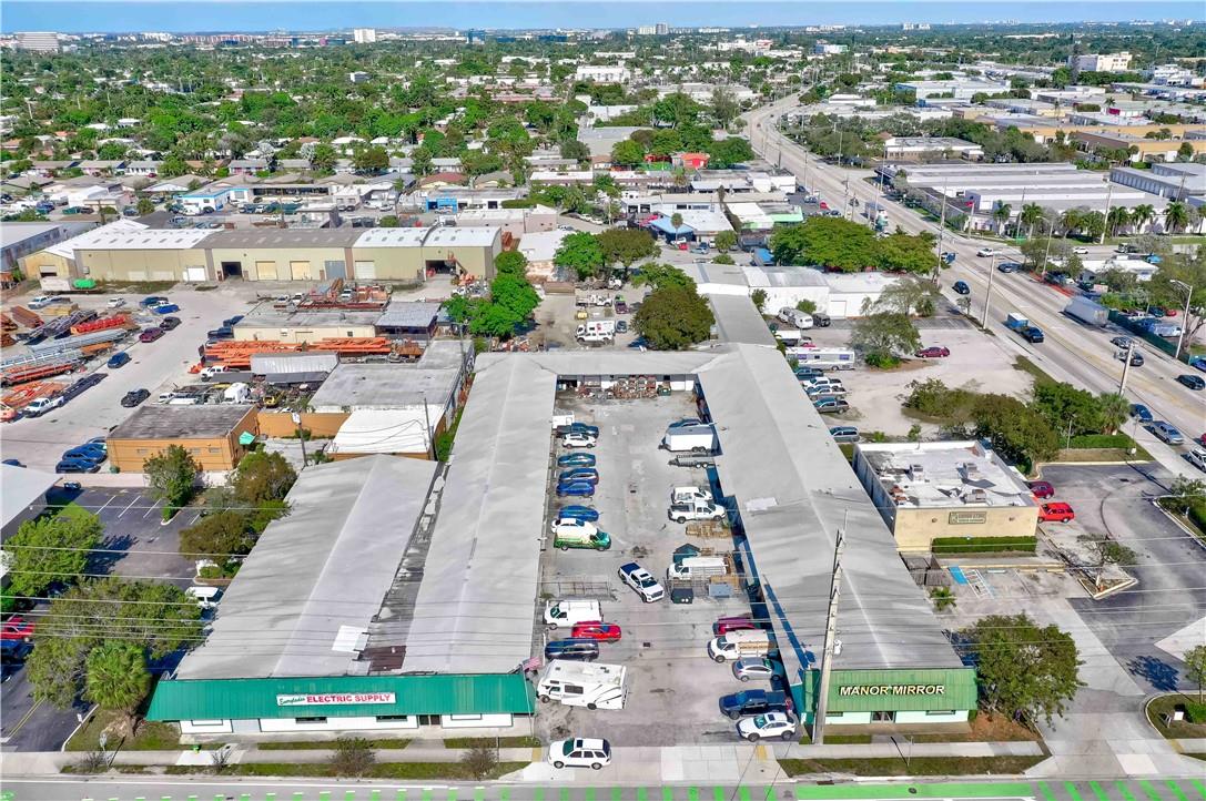 841 NE 44th Street, Oakland Park, FL 33334