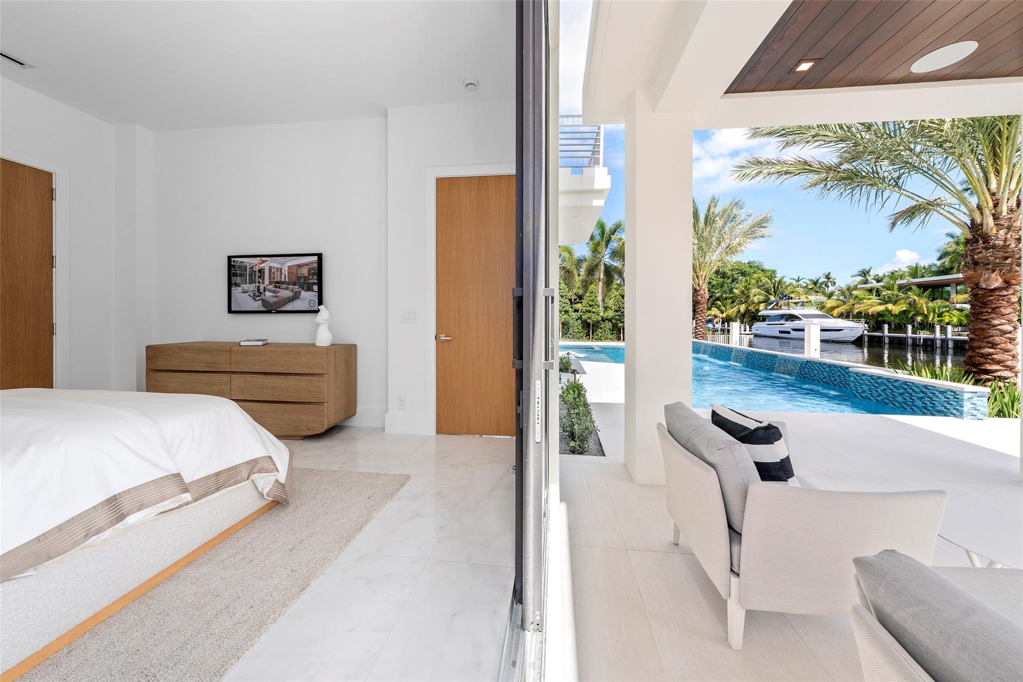 24 Fiesta Way, Fort Lauderdale, FL 33301