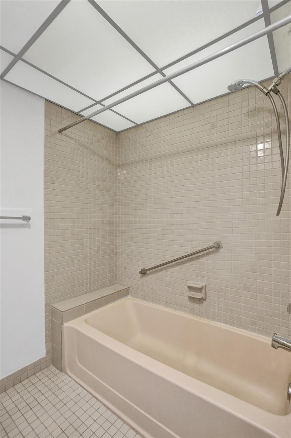 Photo for 7432 Ashmont Circle, 208, Tamarac, FL 33321 - Listing #FX-10525865 7432 Ashmont Circle, 208, Tamarac, FL 33321