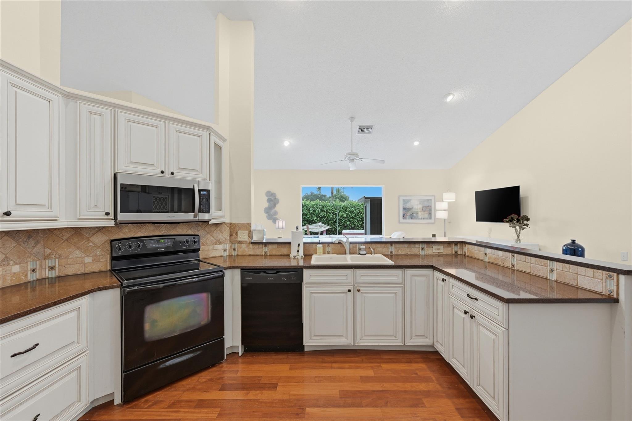 4711 NW 96th Drive, Coral Springs, FL 33076