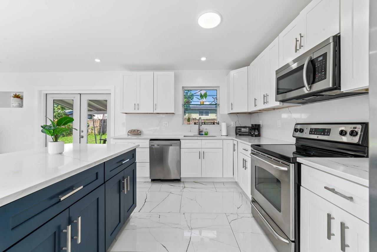 1215 NE 200th Street, Miami, FL 33179