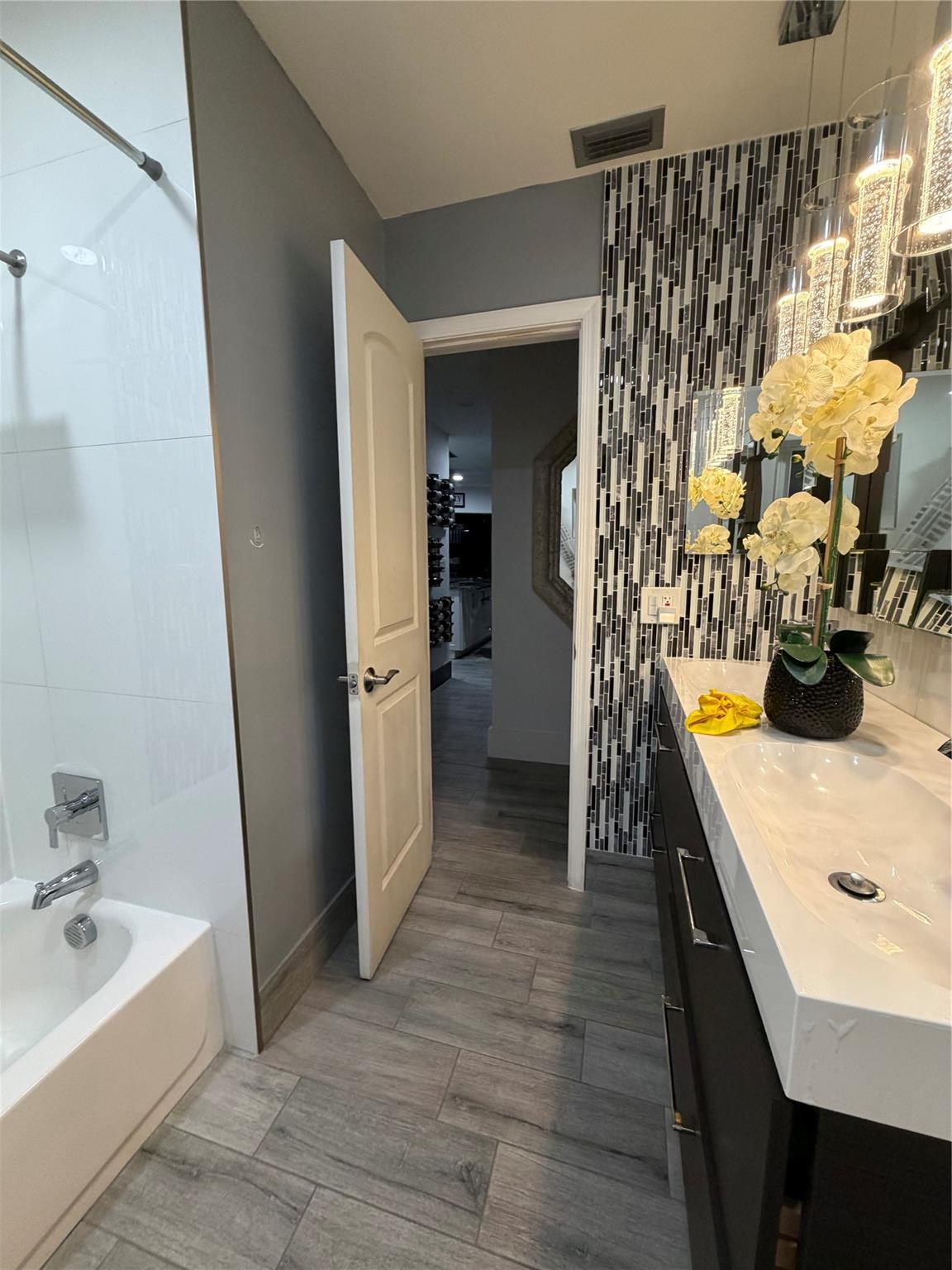 11240 NW 43rd Street, Coral Springs, FL 33065