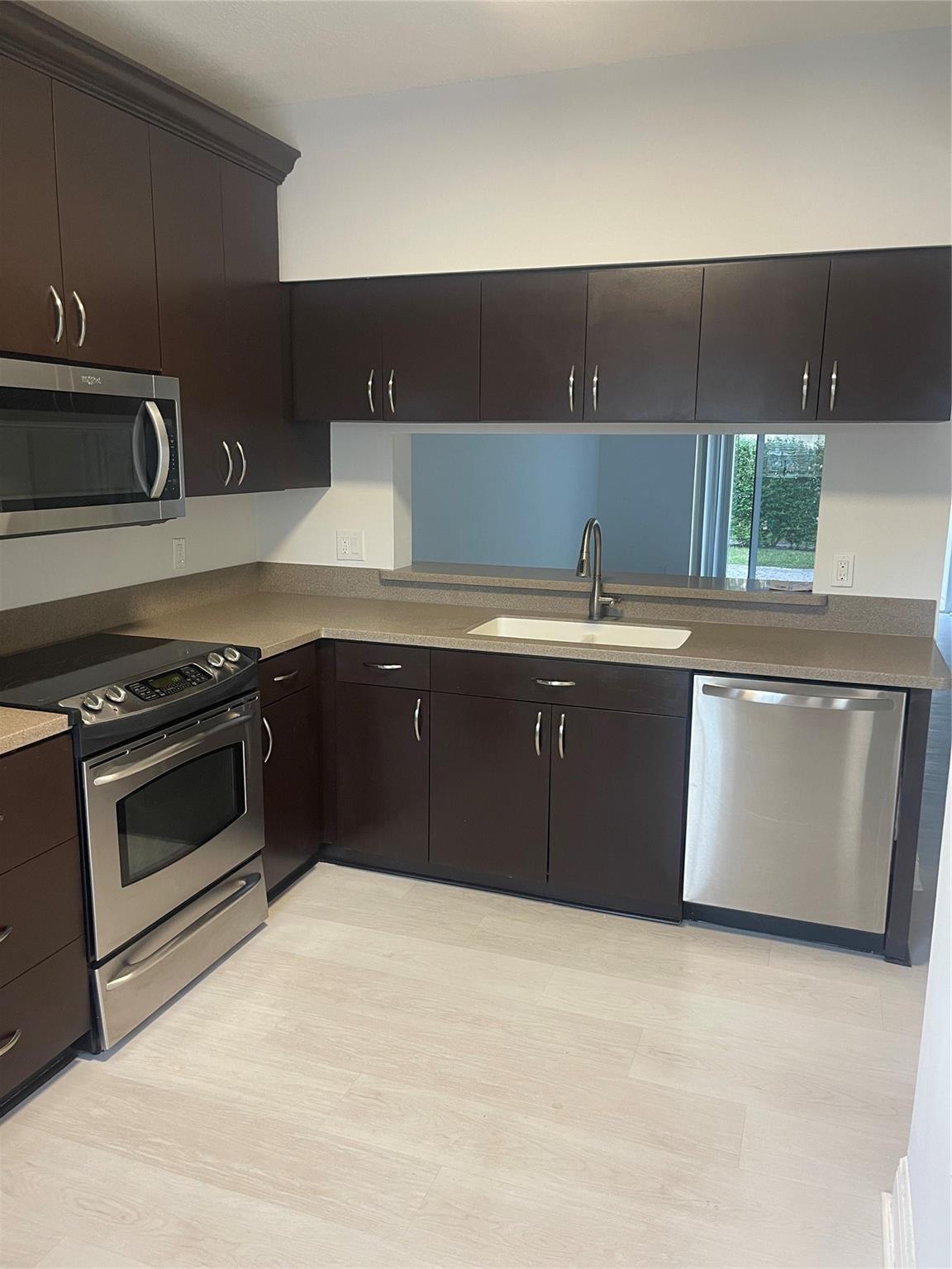 9967 NW 56th Place 9967, Coral Springs, FL 33076