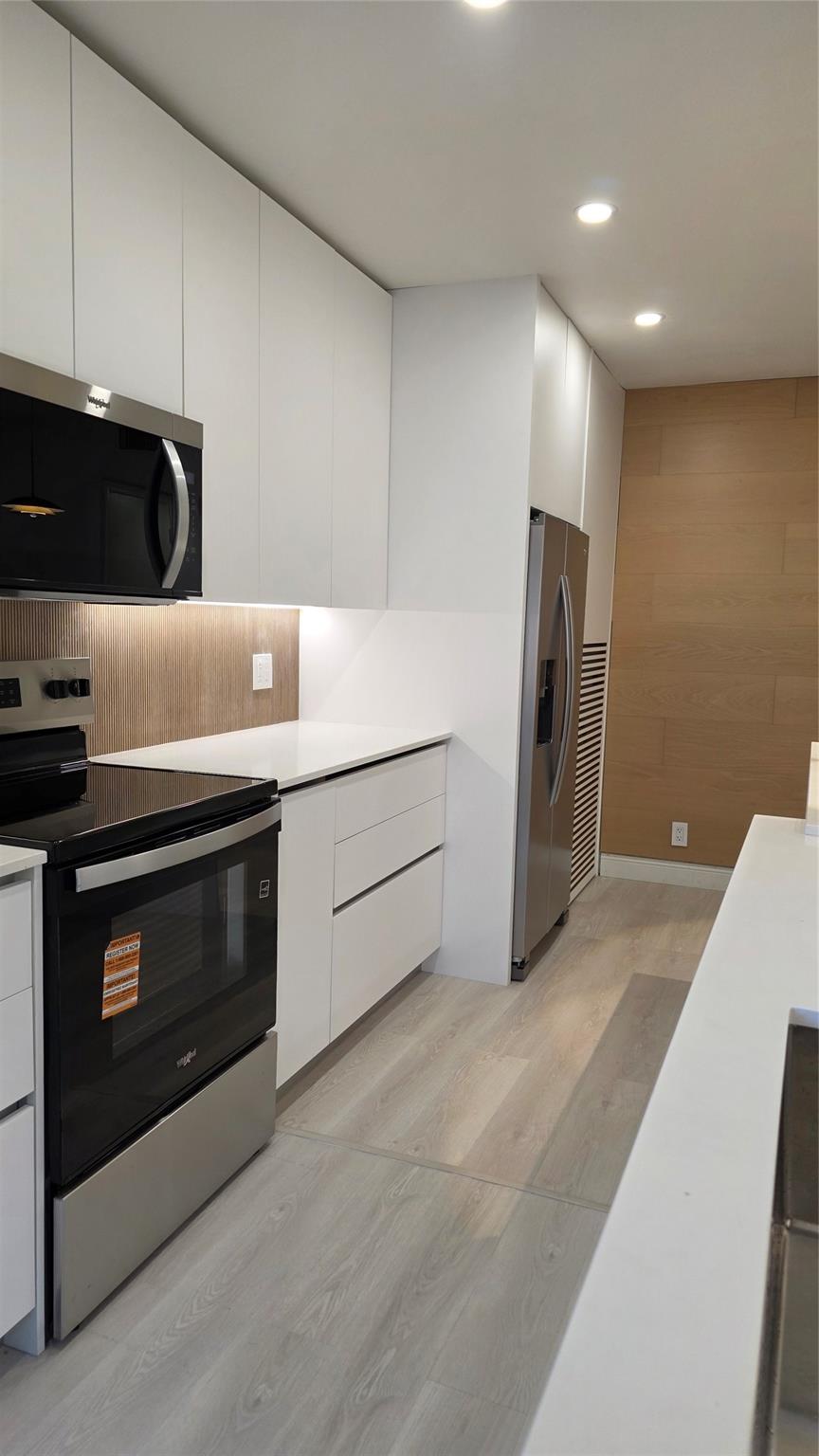 8704 NW 35th Street 204, Coral Springs, FL 33065