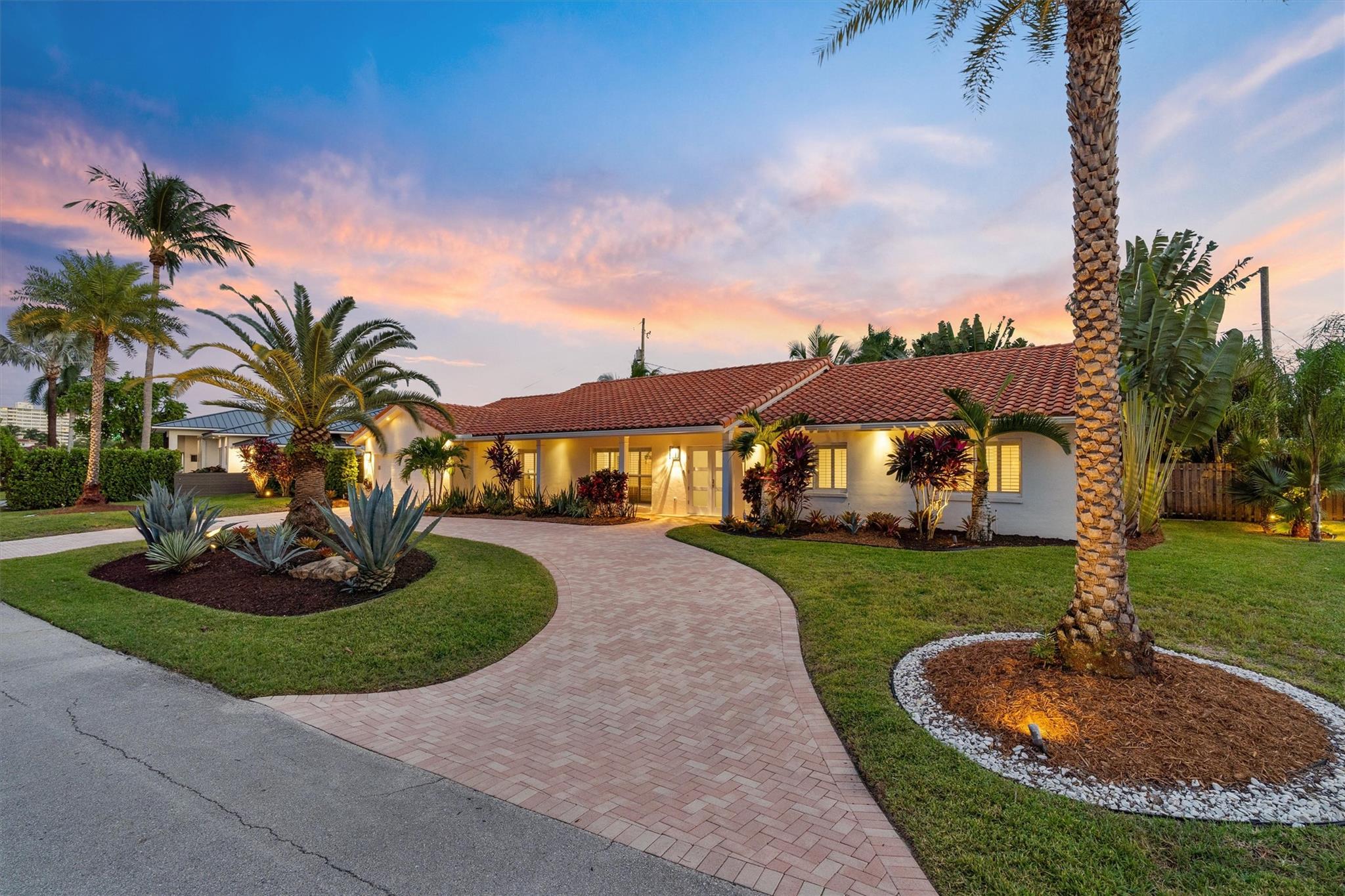 Photo for 2750 NE 35th Court, Fort Lauderdale, FL 33308 - listing #FX-10533385 2750 NE 35th Court, Fort Lauderdale, FL 33308