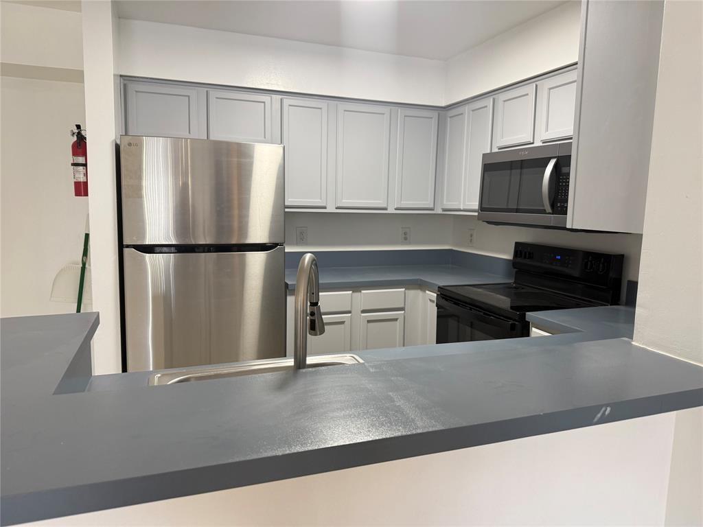 Photo for 7630 Westwood Drive, 316 316, Tamarac, FL 33321 - listing #FX-10536407 7630 Westwood Drive, 316 316, Tamarac, FL 33321