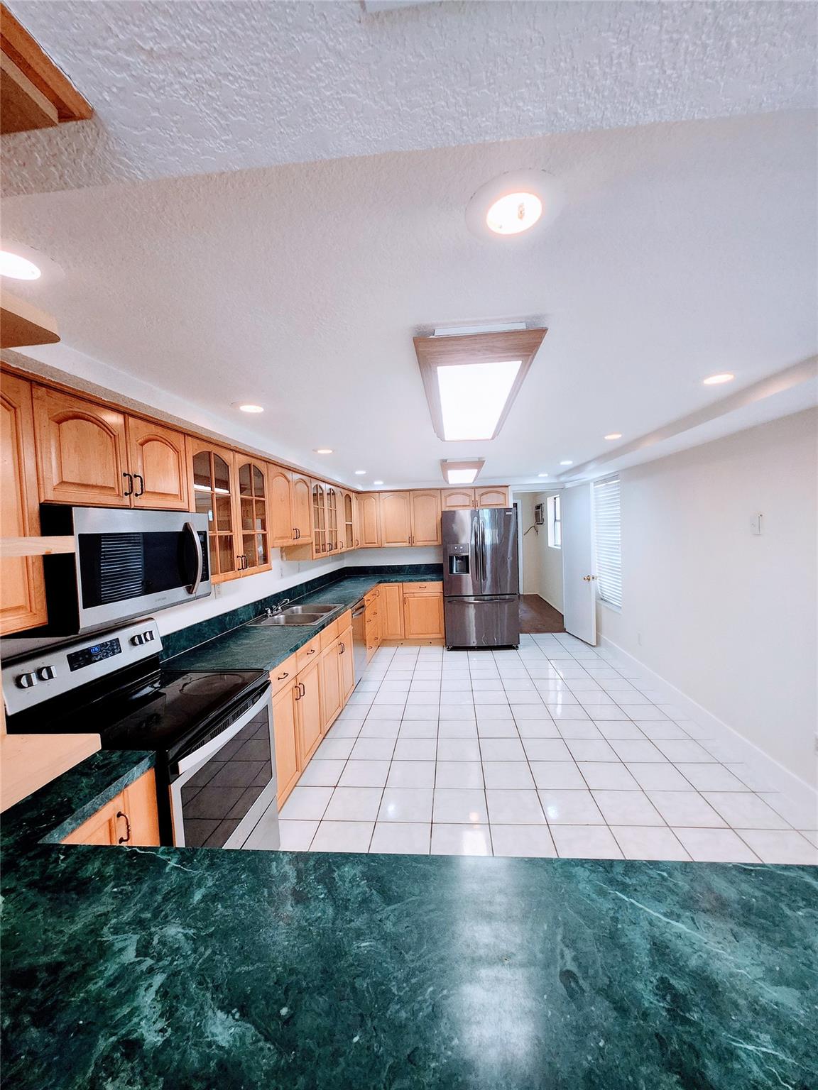 793 NE 206th Street, Miami, FL 33179