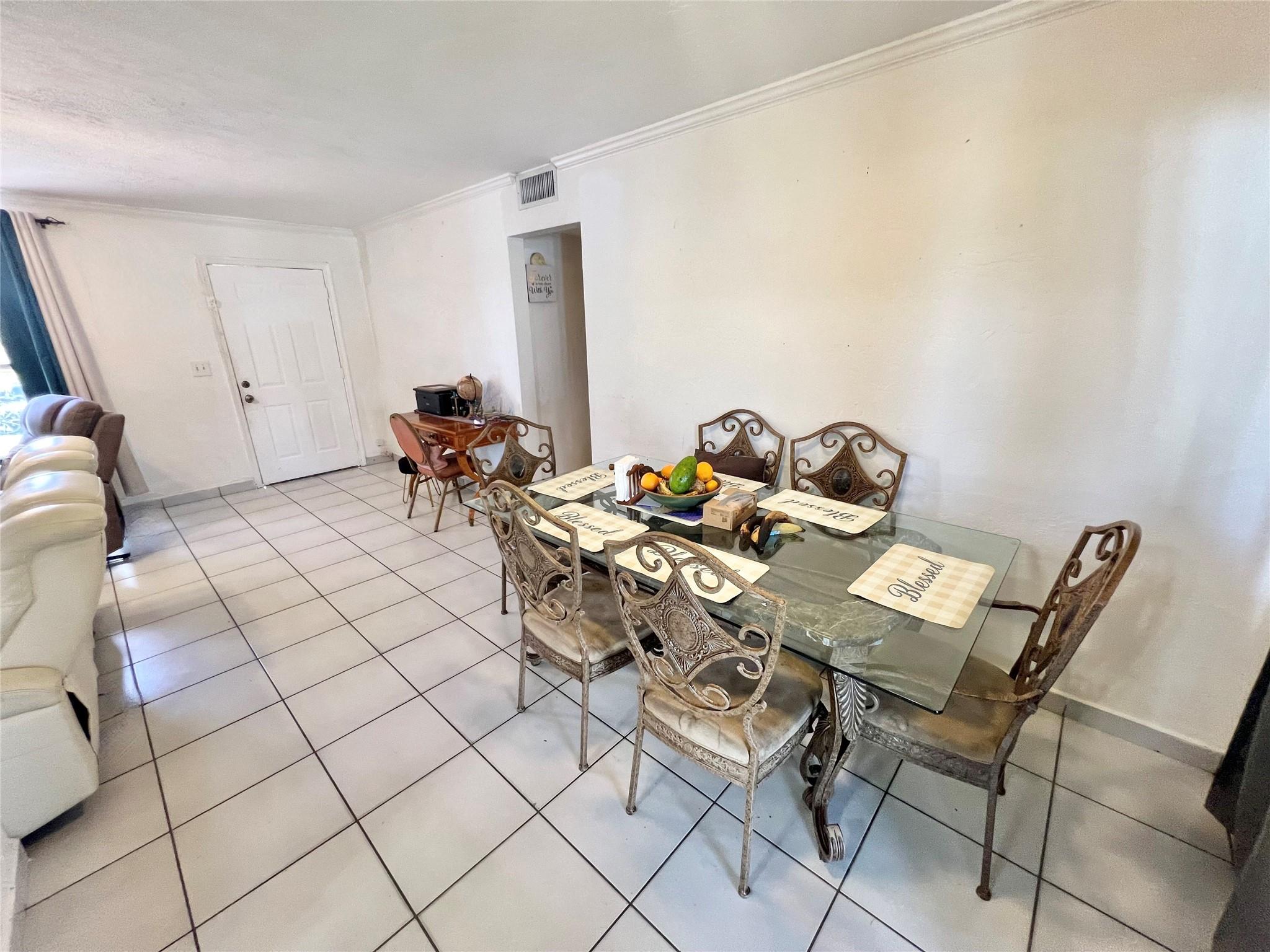 Photo for 5751 SW 54th Avenue, Davie, FL 33314 - Listing #FX-10520099 5751 SW 54th Avenue, Davie, FL 33314