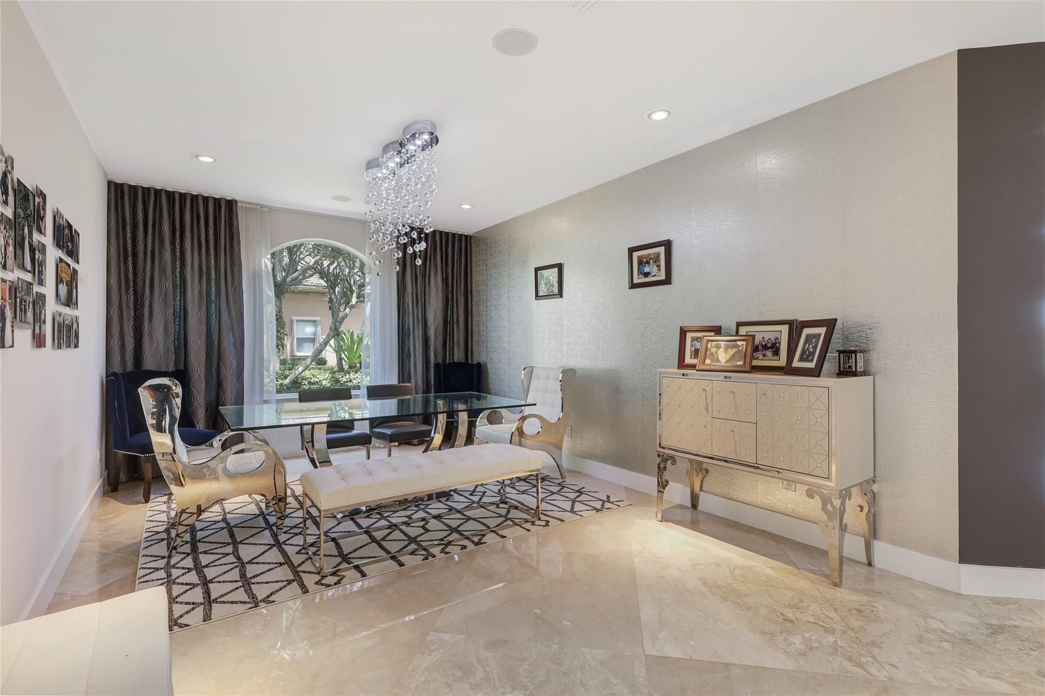 Photo for 10792 Pine Lodge Trail, Davie, FL 33328 - Listing #FX-10511577 10792 Pine Lodge Trail, Davie, FL 33328