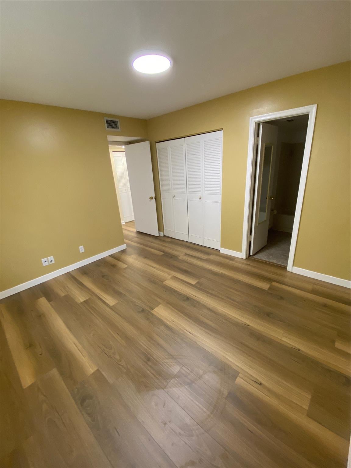 848 Twin Lakes Drive 19-G, Coral Springs, FL 33071