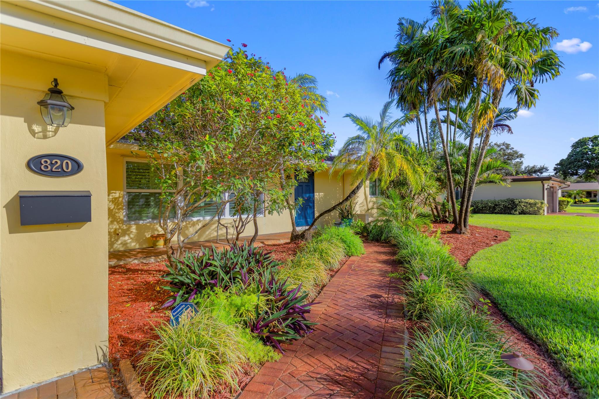 Photo for 820 Alamanda Court, Plantation, FL 33317 - listing #FX-10526321 820 Alamanda Court, Plantation, FL 33317