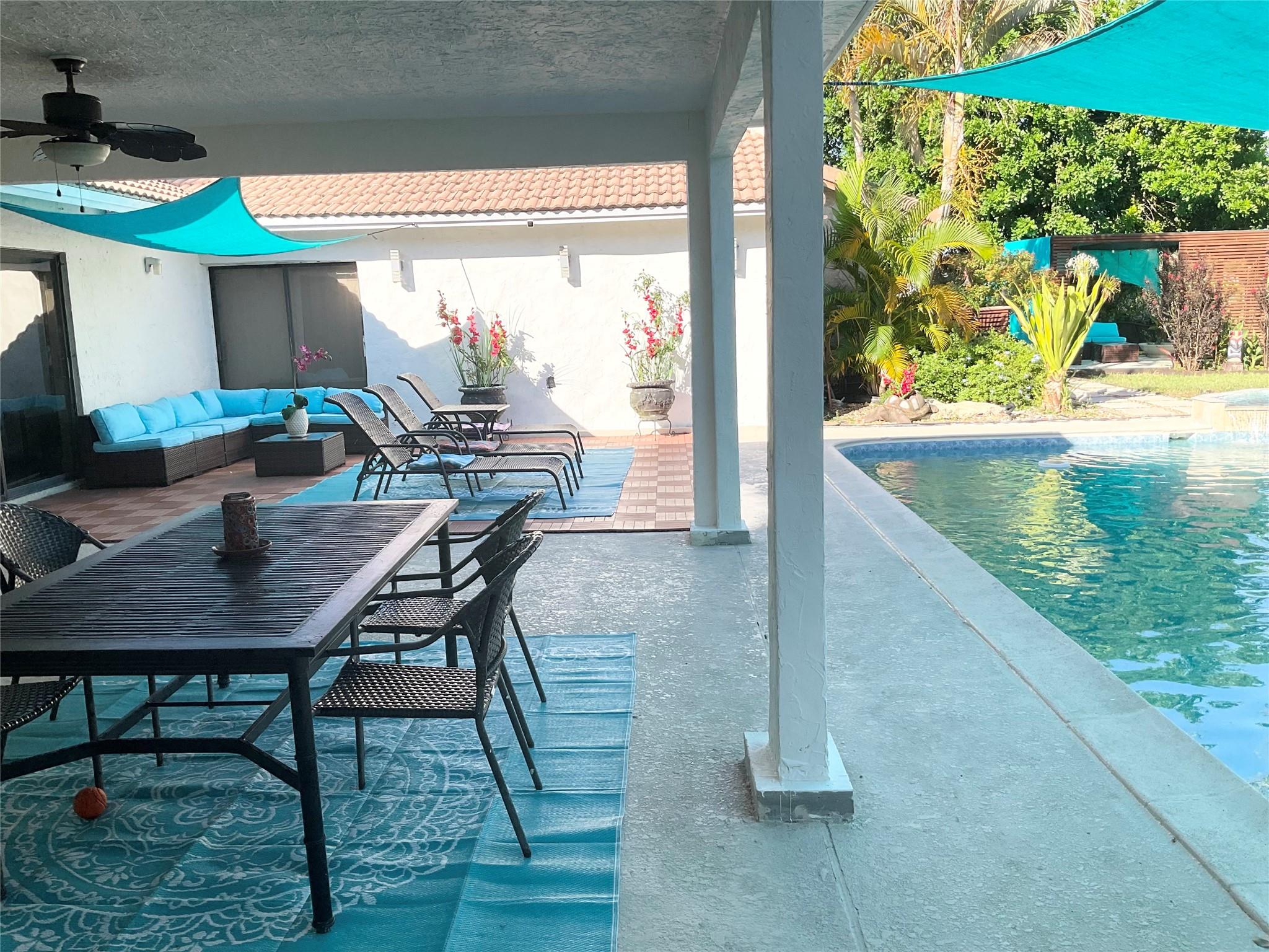 10477 NW 4th Street, Coral Springs, FL 33071