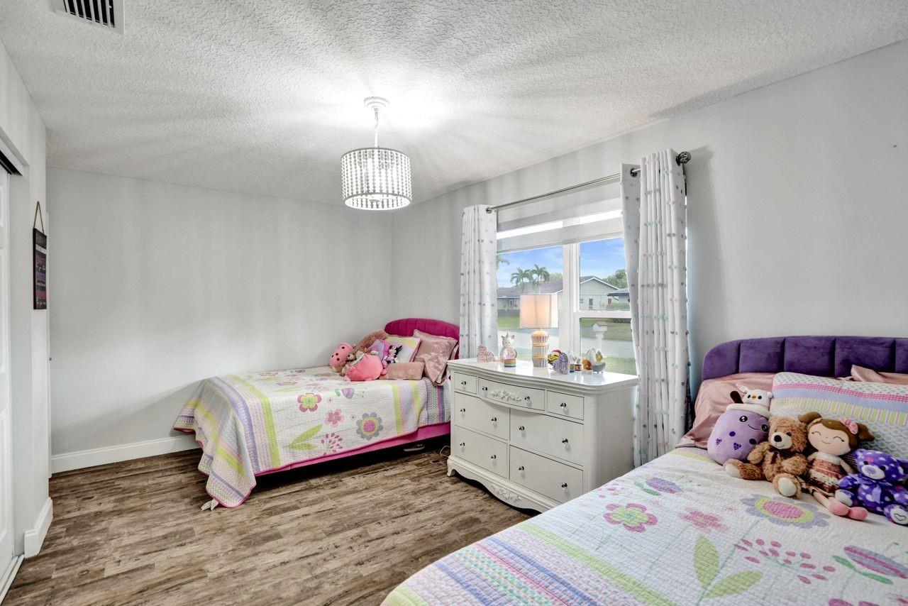 326 NW 101st Terrace, Coral Springs, FL 33071