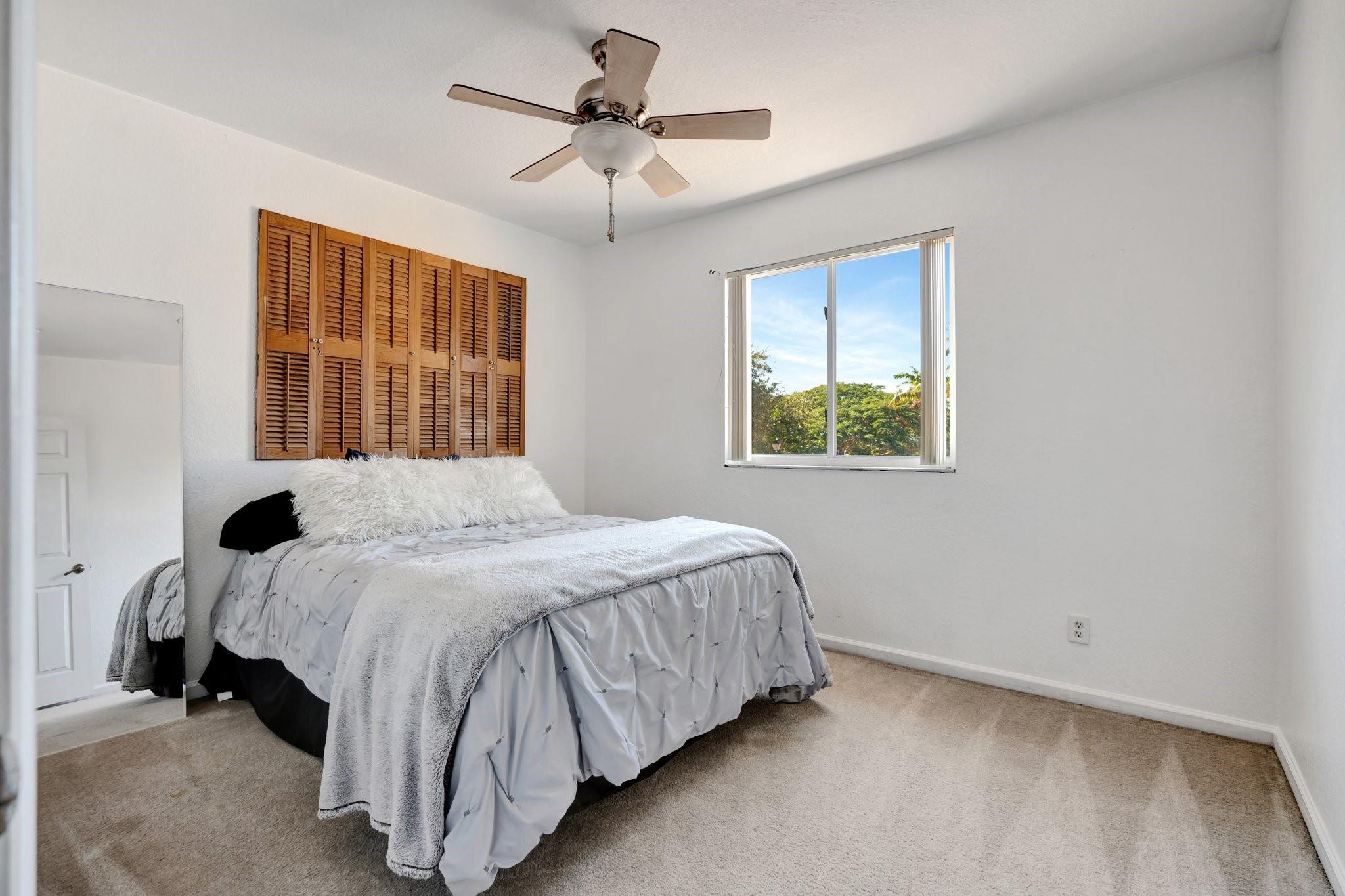 Photo for 2029 Oakhurst Way, Riviera Beach, FL 33404 - Listing #FX-10473220 2029 Oakhurst Way, Riviera Beach, FL 33404