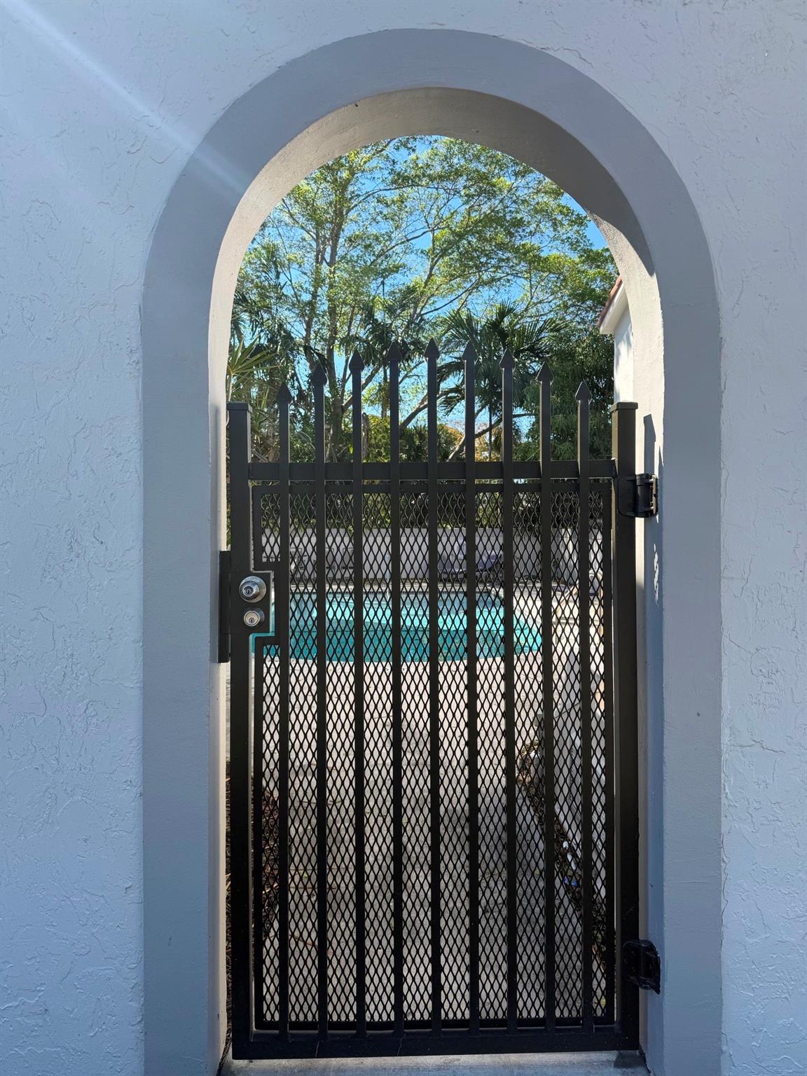 9520 SW 1st Place 6B, Coral Springs, FL 33071