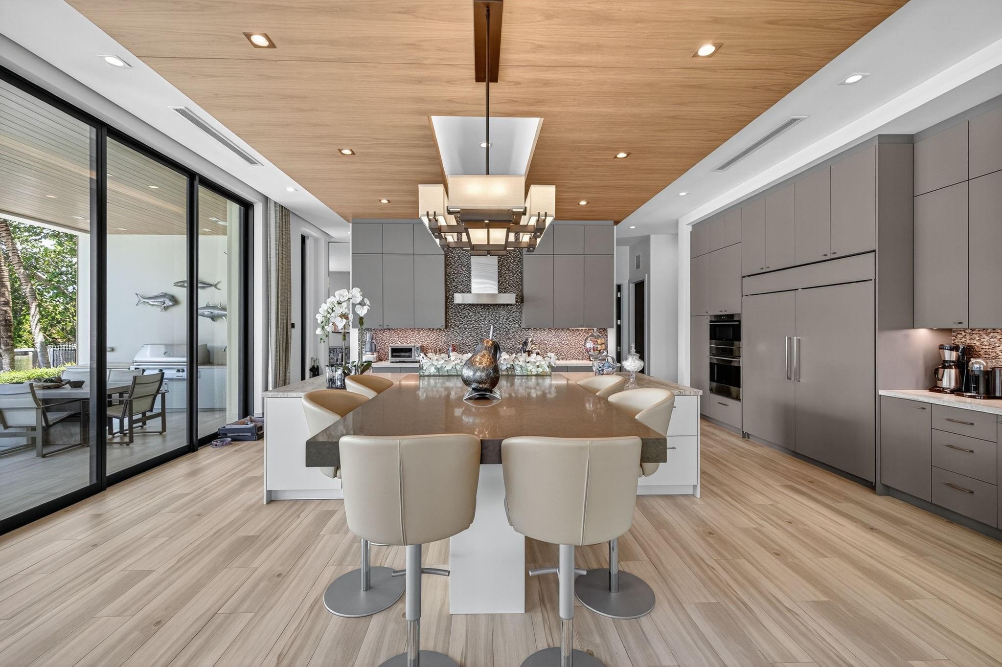 1 Royal Palm Drive, Fort Lauderdale, FL 33301