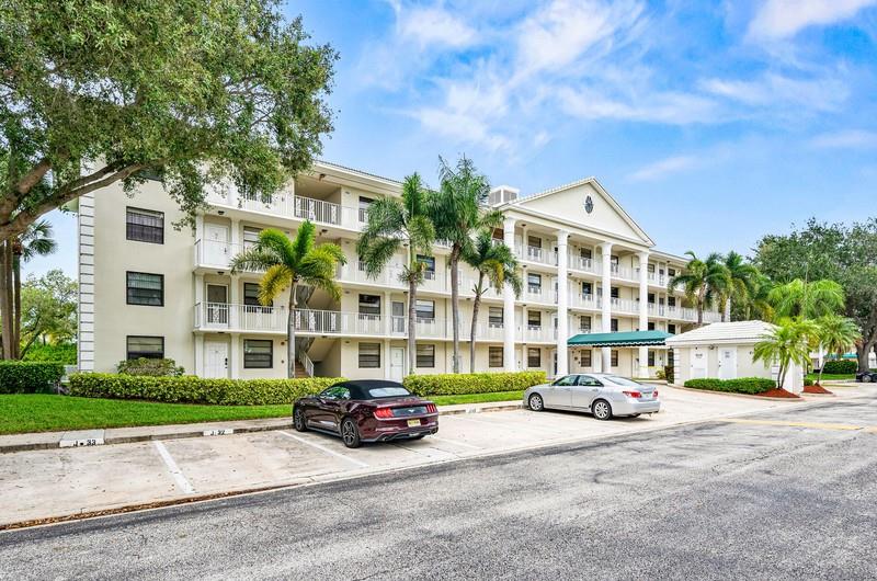 Photo for 6109 Balboa Circle, 304, Boca Raton, FL 33433 - listing #FX-10535503 6109 Balboa Circle, 304, Boca Raton, FL 33433