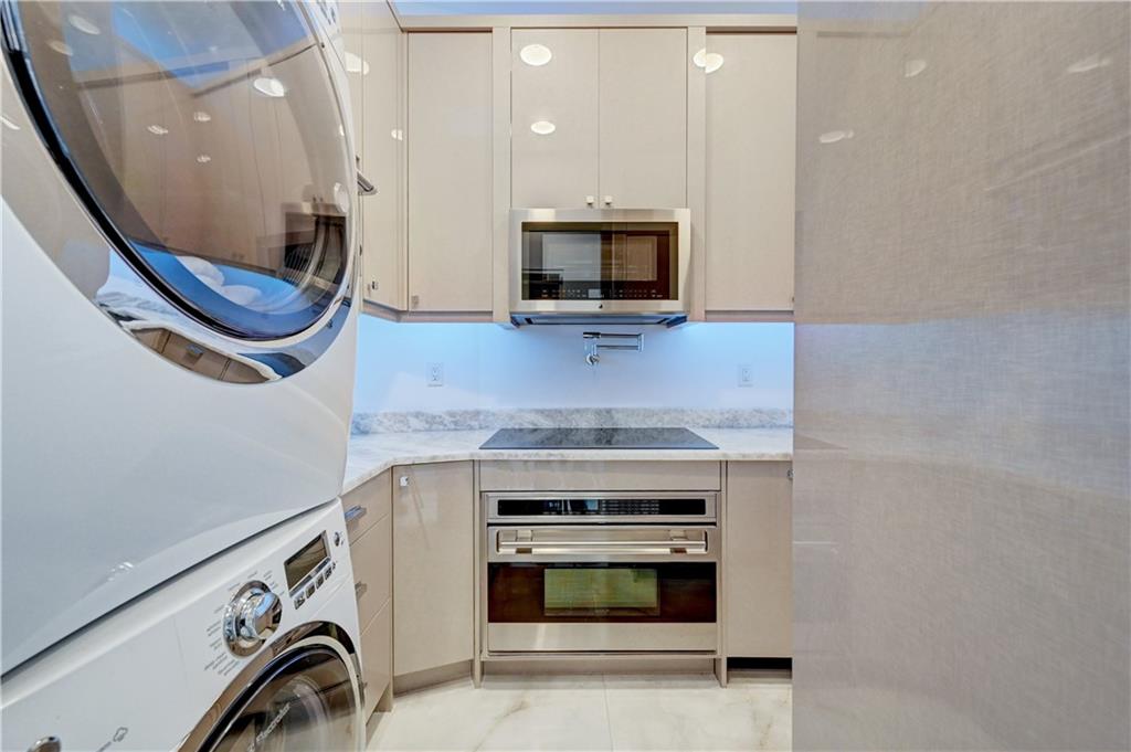 2900 NE 8 Avenue, Boca Raton, FL 33431