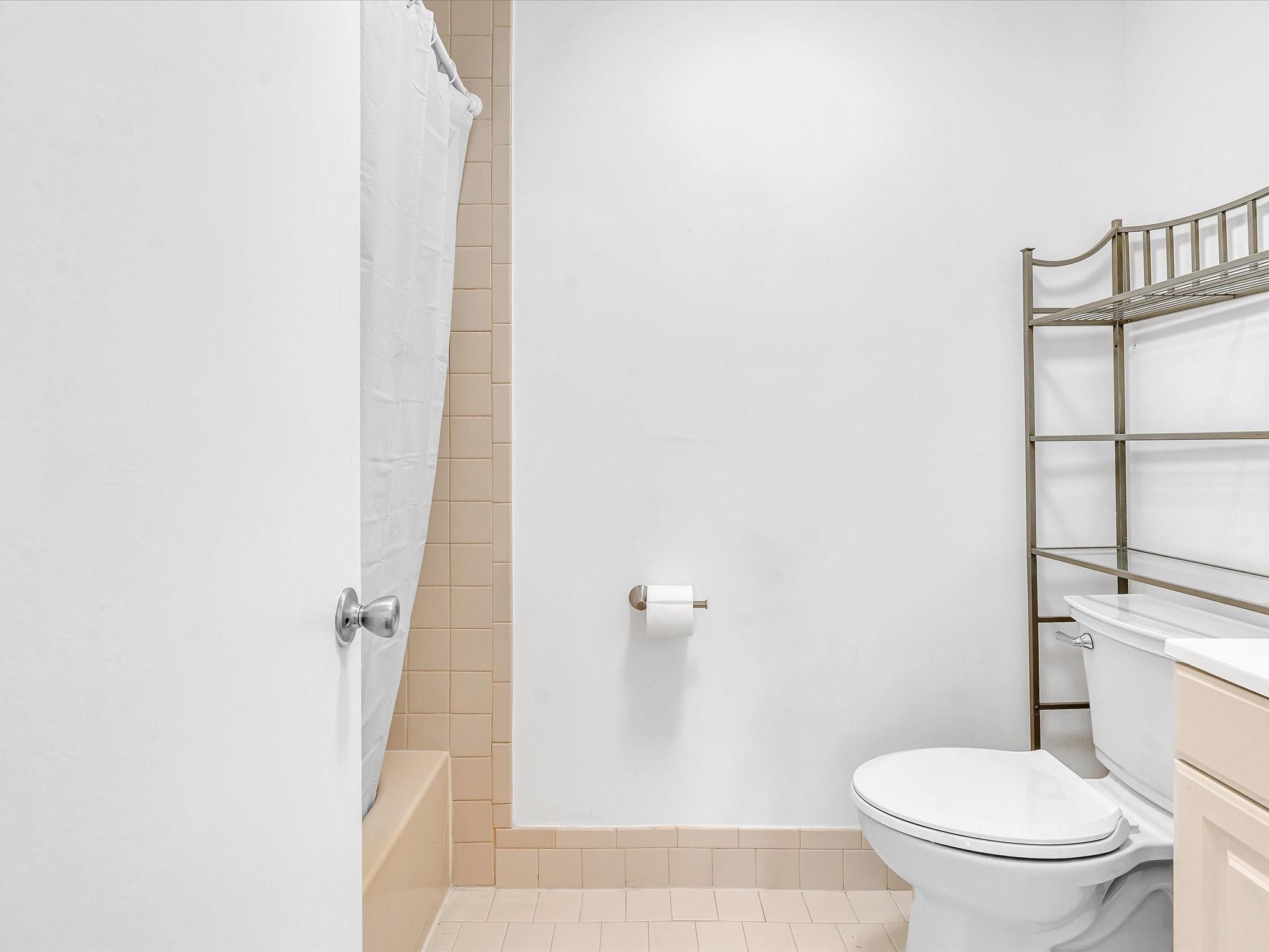 8911 NW 28th Drive E, Coral Springs, FL 33065