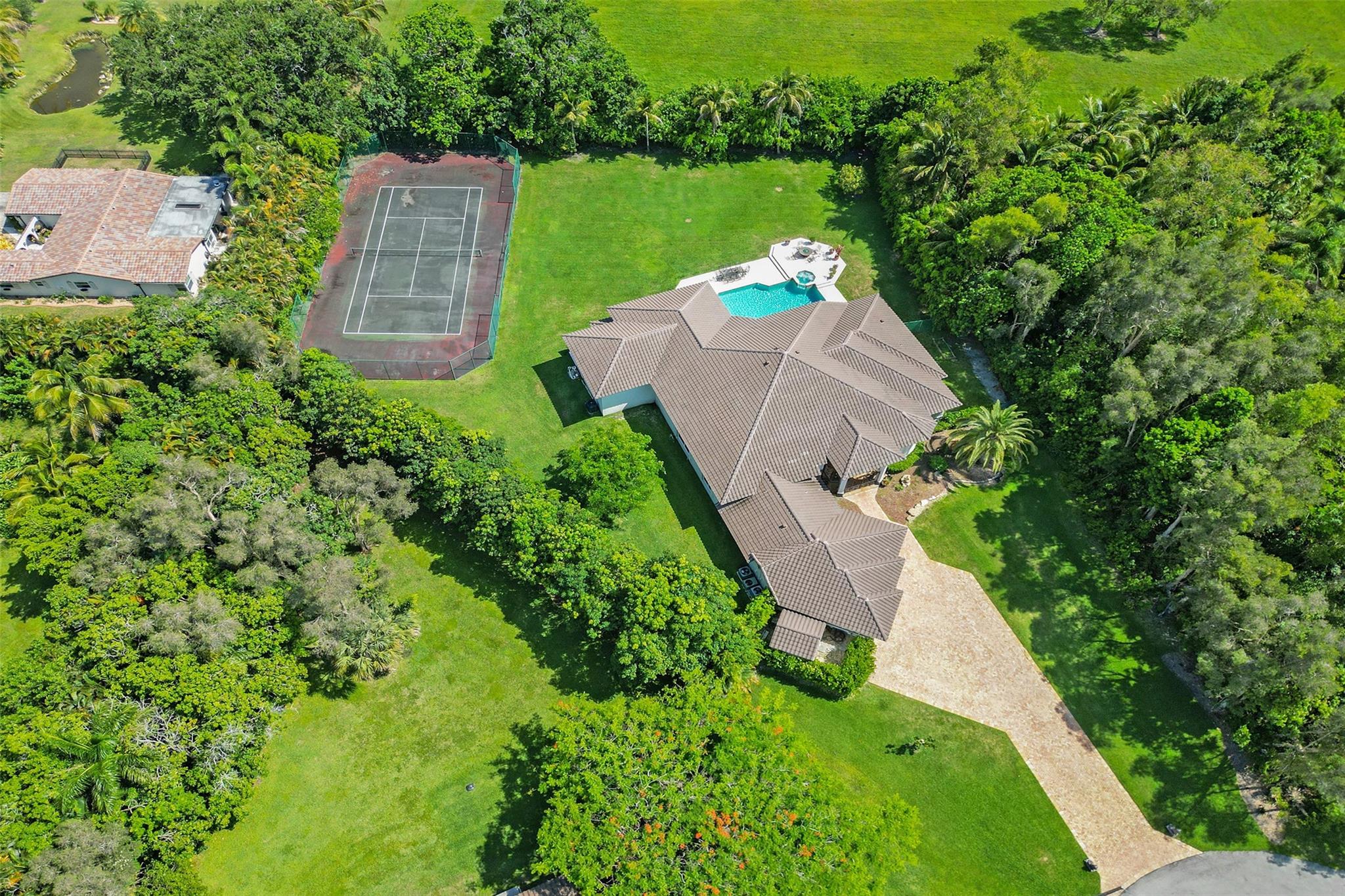 Photo for 11720 NW 9th Street, Plantation, FL 33325 - listing #FX-10509432 11720 NW 9th Street, Plantation, FL 33325