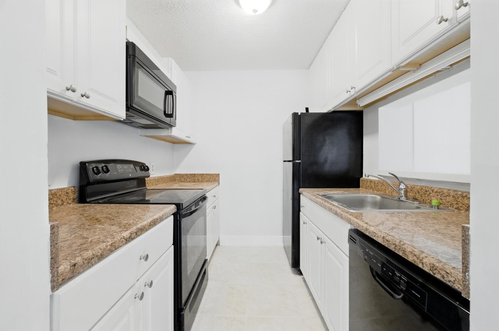 Photo for 4281 W Mcnab Road, 16 16, Pompano Beach, FL 33069 - listing #FX-10530962 4281 W Mcnab Road, 16 16, Pompano Beach, FL 33069