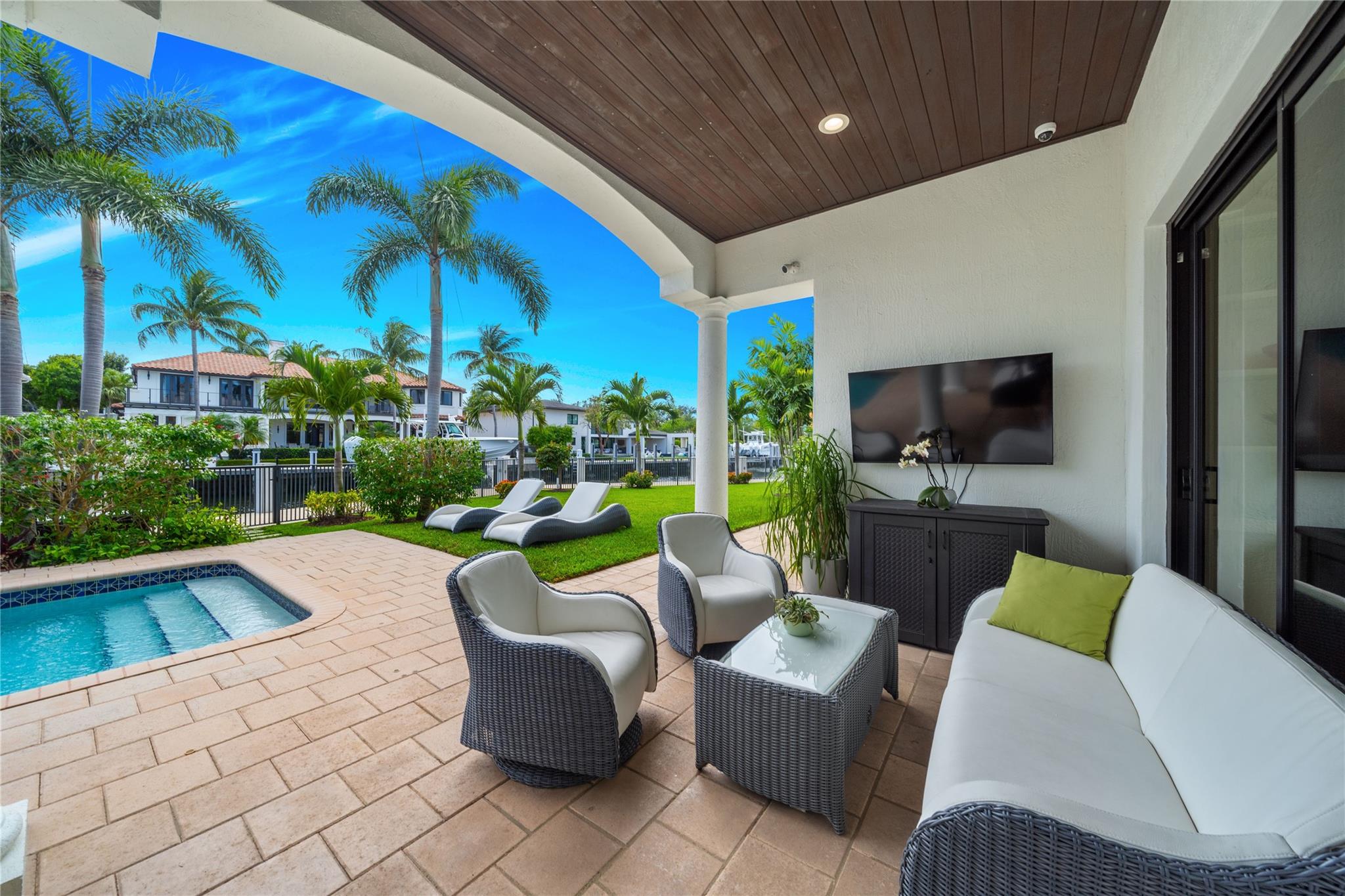 41 Compass Lane, Fort Lauderdale, FL 33308