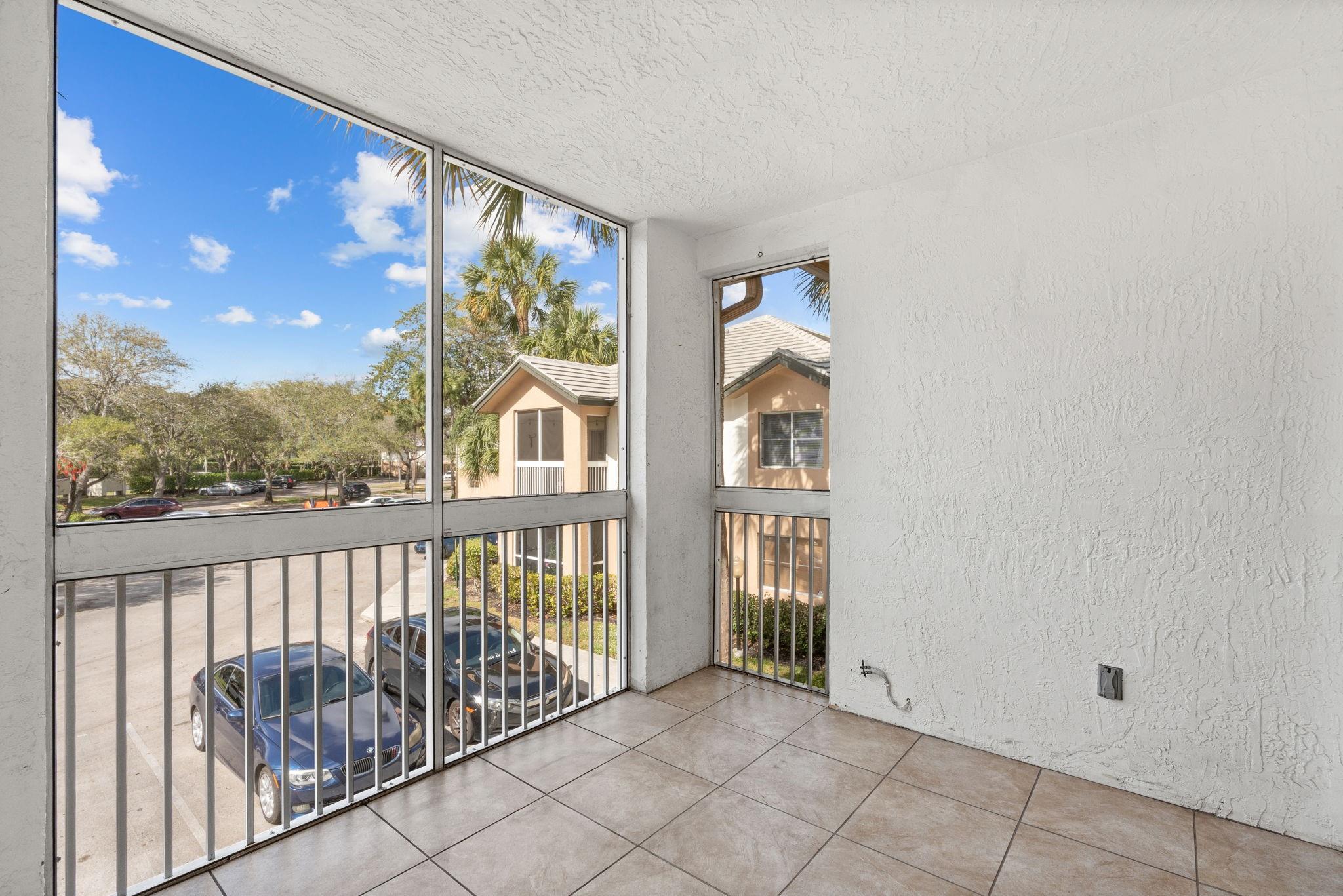 9977 Westview Drive 122, Coral Springs, FL 33076
