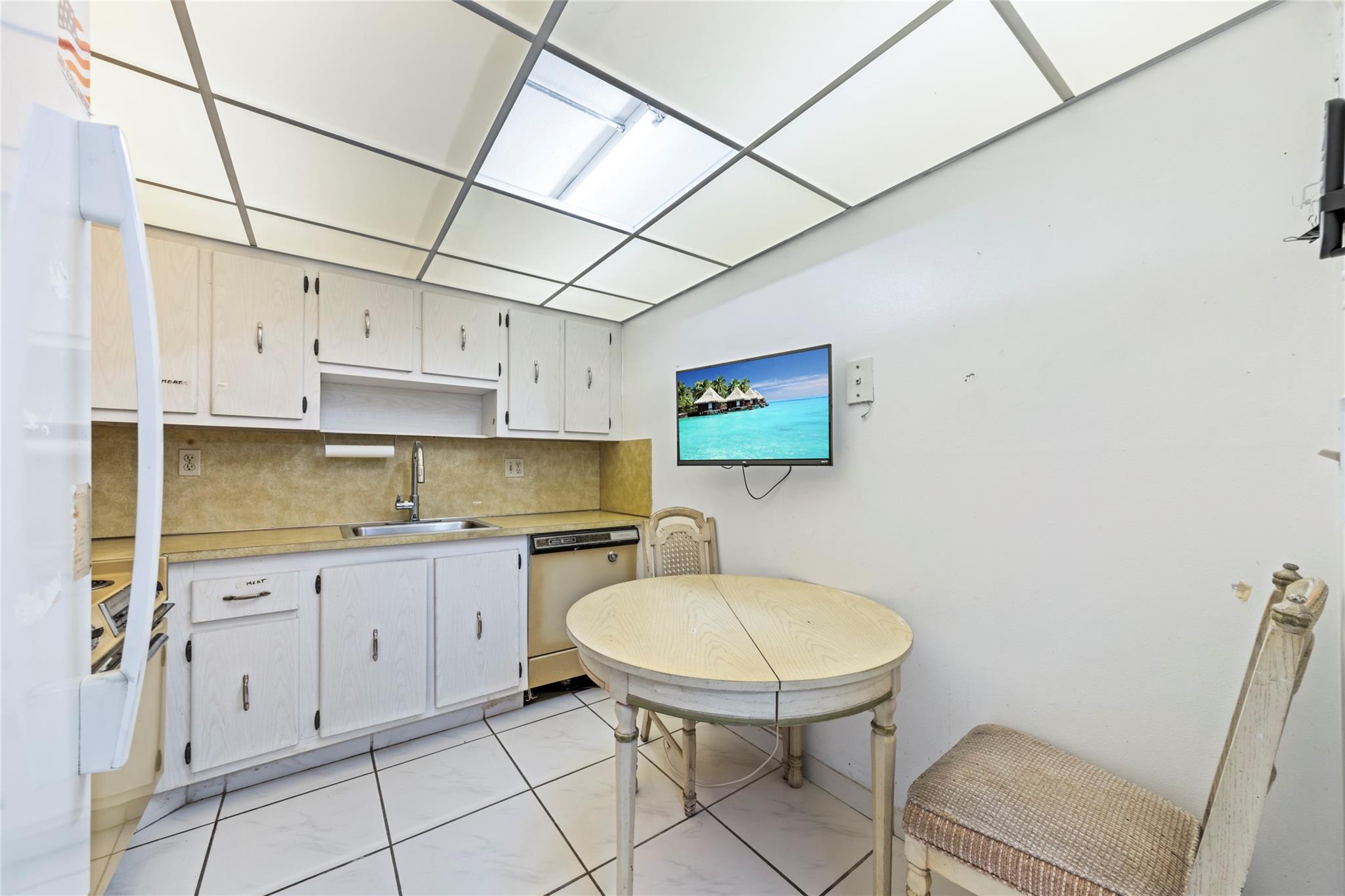 600 Three Islands Boulevard 301, Hallandale Beach, FL 33009