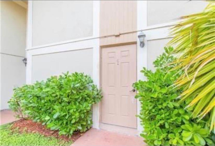 8801 W Sample Road 4, Coral Springs, FL 33065