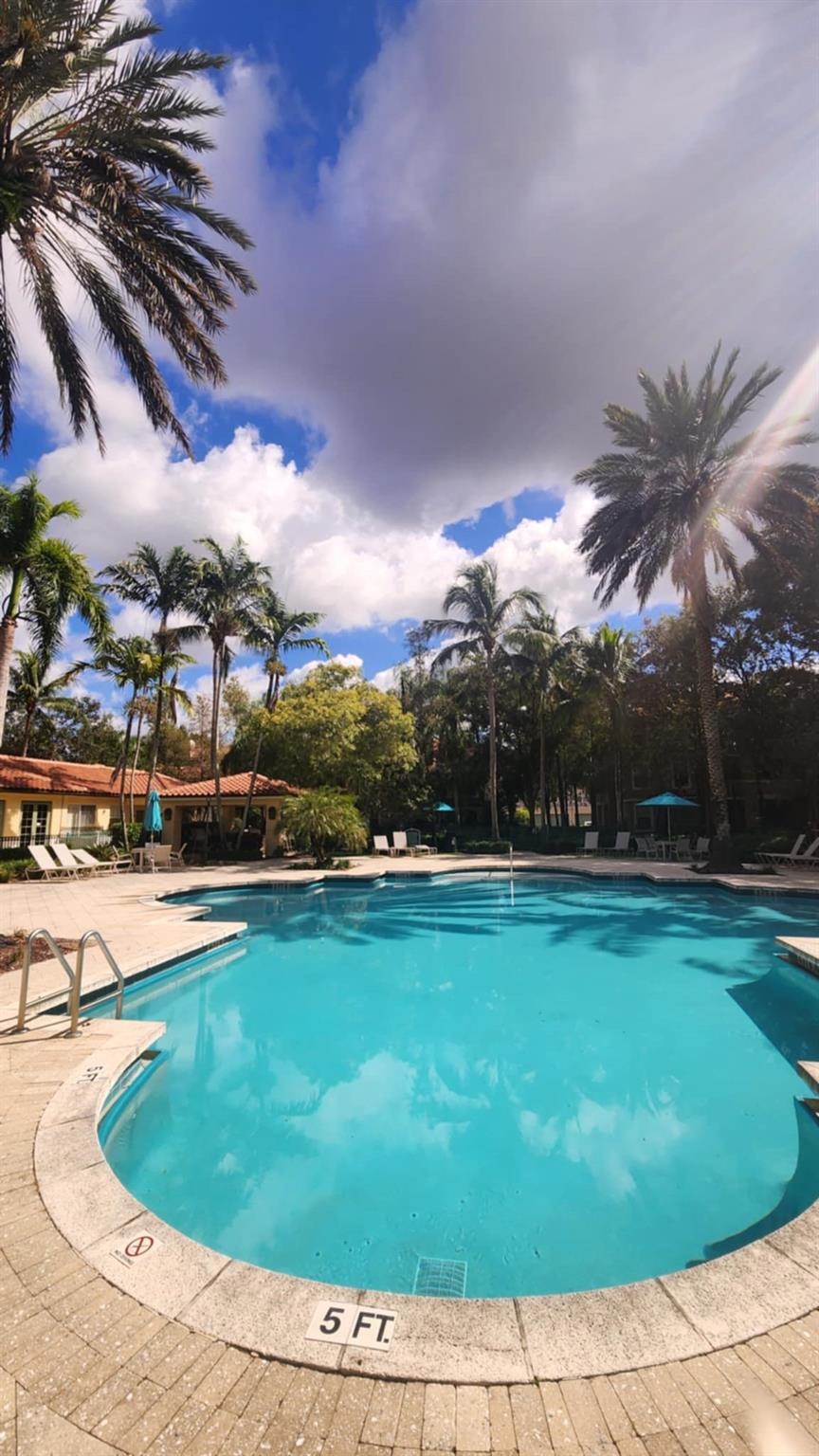 6884 W Sample Road 6884, Coral Springs, FL 33067