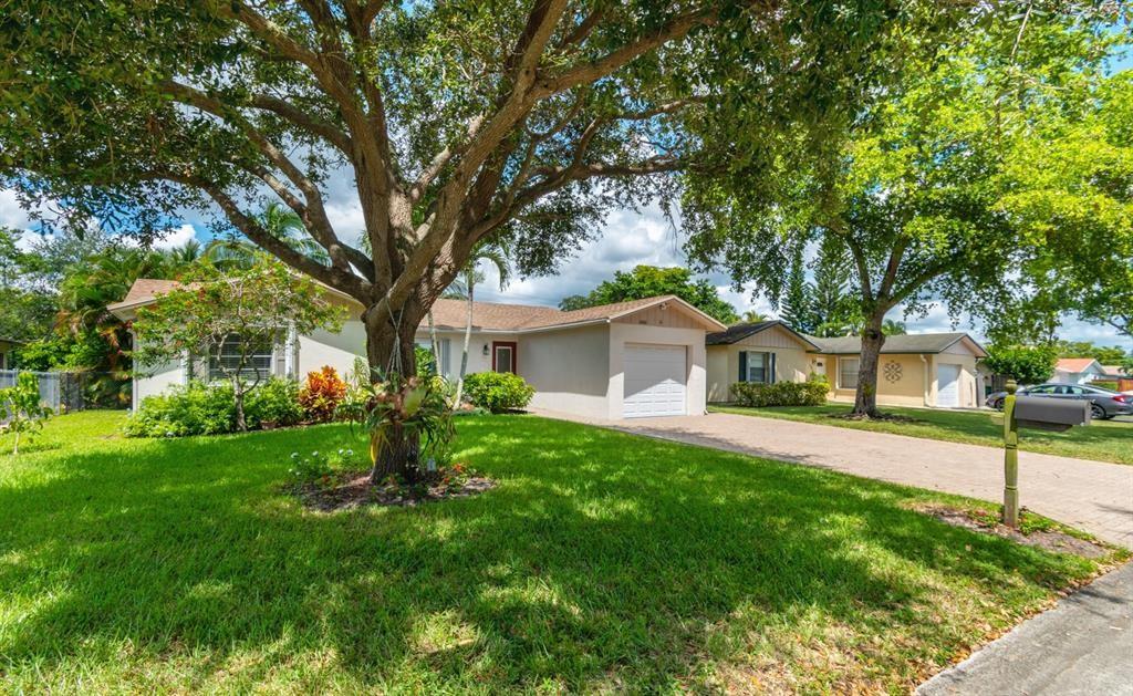 Photo for 2440 NW 98th Lane, Coral Springs, FL 33065 - listing #FX-10533615 2440 NW 98th Lane, Coral Springs, FL 33065