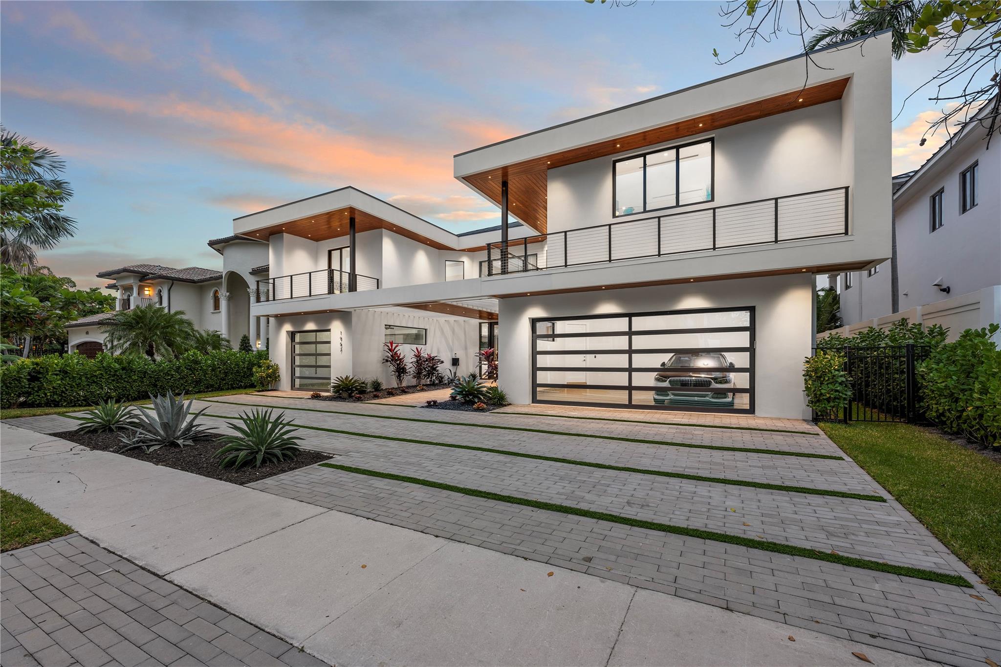 1957 Harbourview Drive, Fort Lauderdale, FL 33316